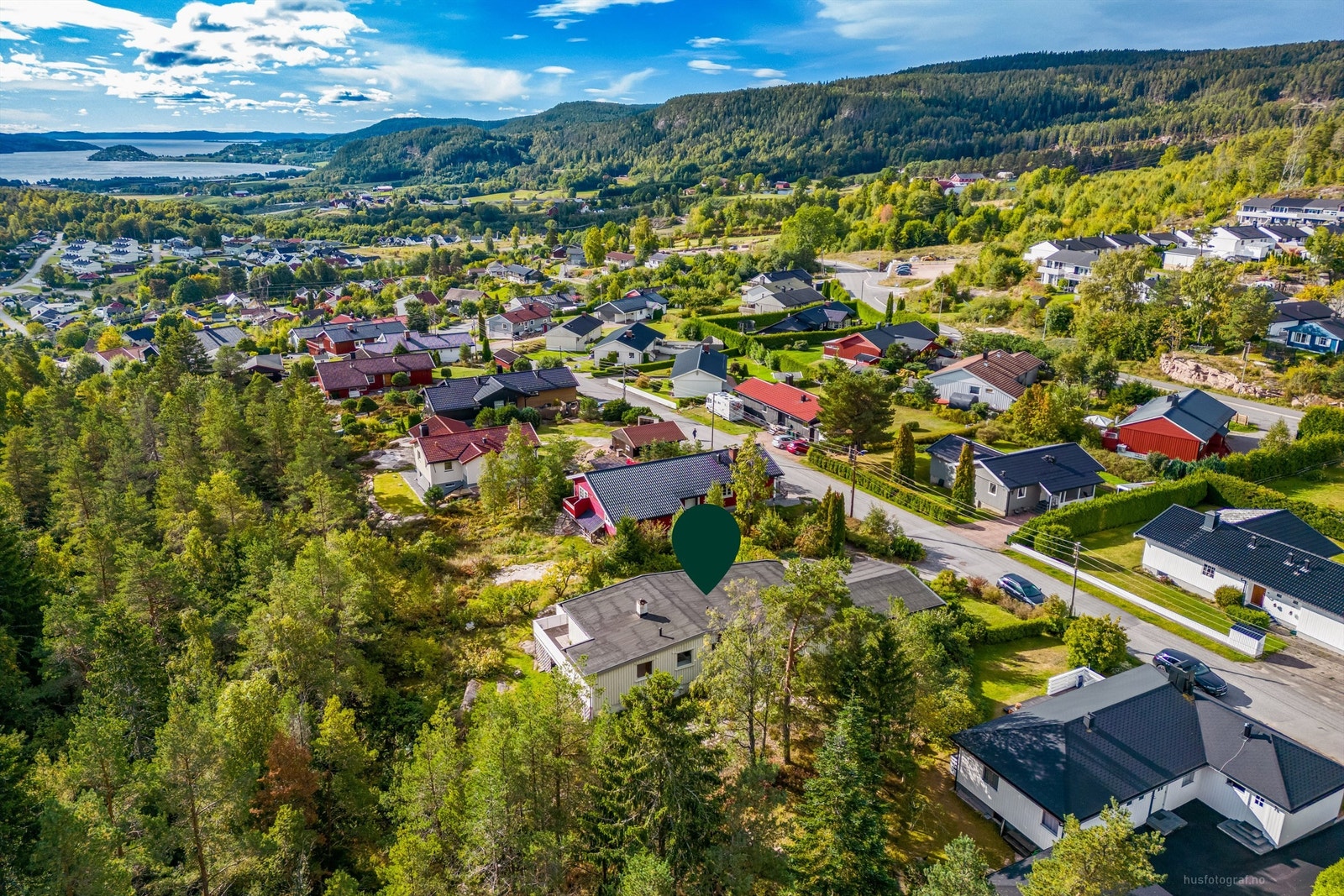Nærhet til fjorden med gode fiske- og bademuligheter Galleribilde
