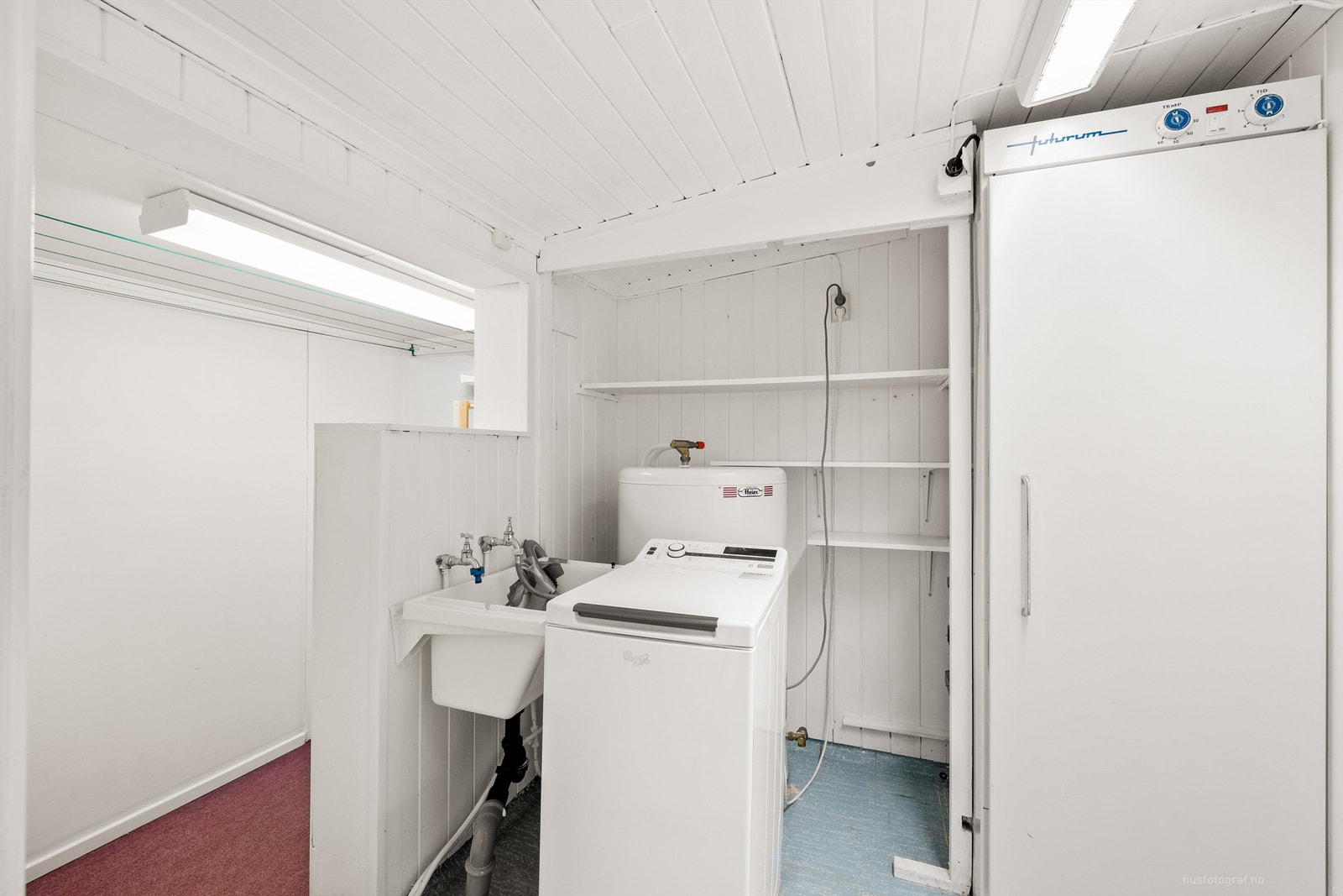 Vaskerom med utslagsvask Galleribilde