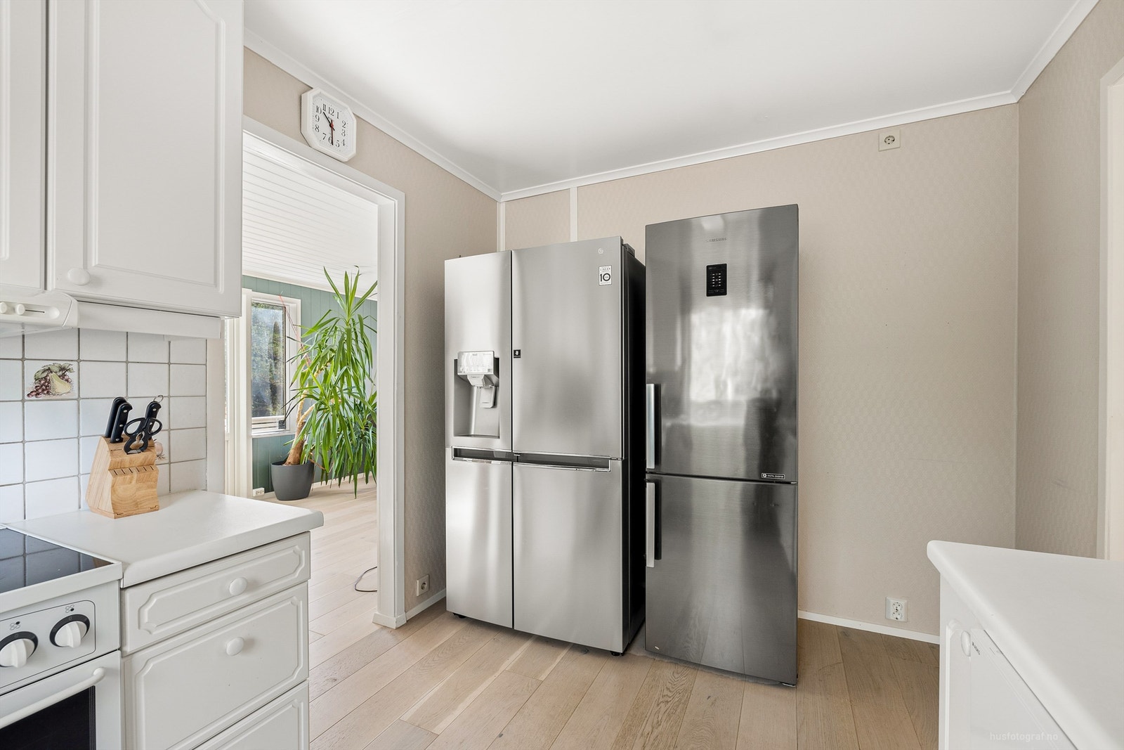 Kjøkkenet har opplegg for frittstående hvitevarer Galleribilde