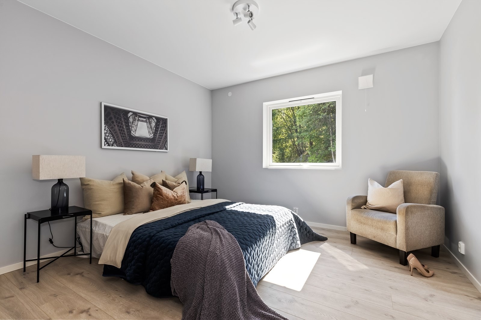 Boligen holder to gode soverom med fine innredningsmuligheter. Galleribilde