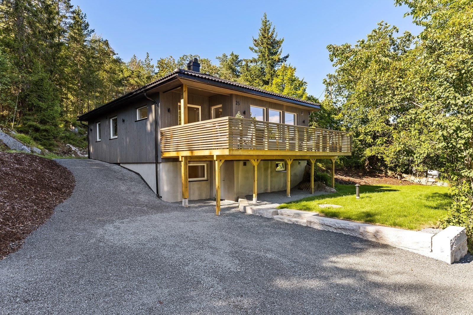 En flott og nyoppusset enebolig beliggende på Filtvet! Galleribilde