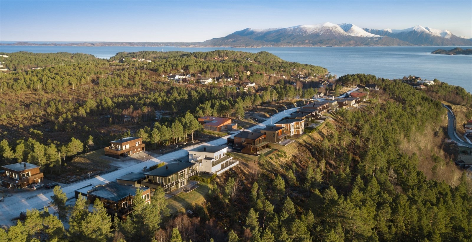 Det er allerede bygd mange flotte eneboliger i Rabben og i Ørnviksikten. Galleribilde