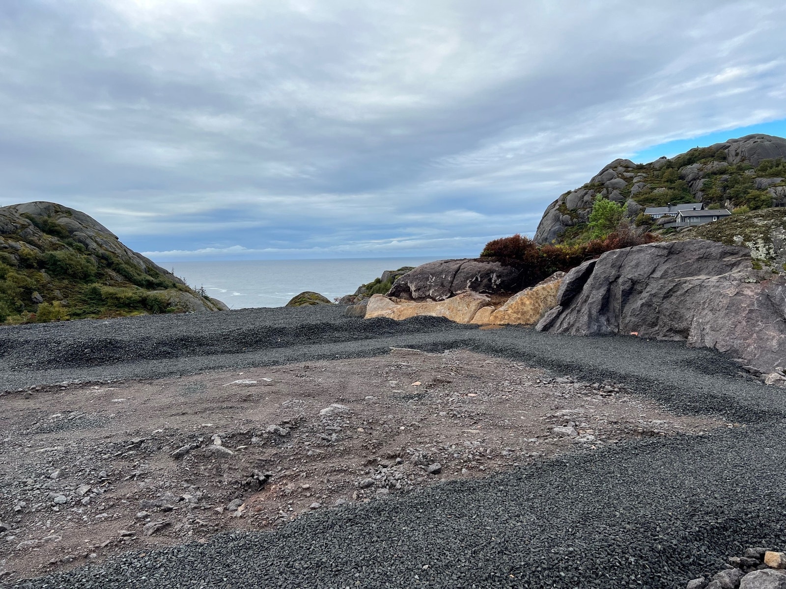 Utsikt i fra en av de planerte tomtene (tomt 11) hvor du kan bygge hytta i denne annonsen eller en helt annen hyttetype. Galleribilde