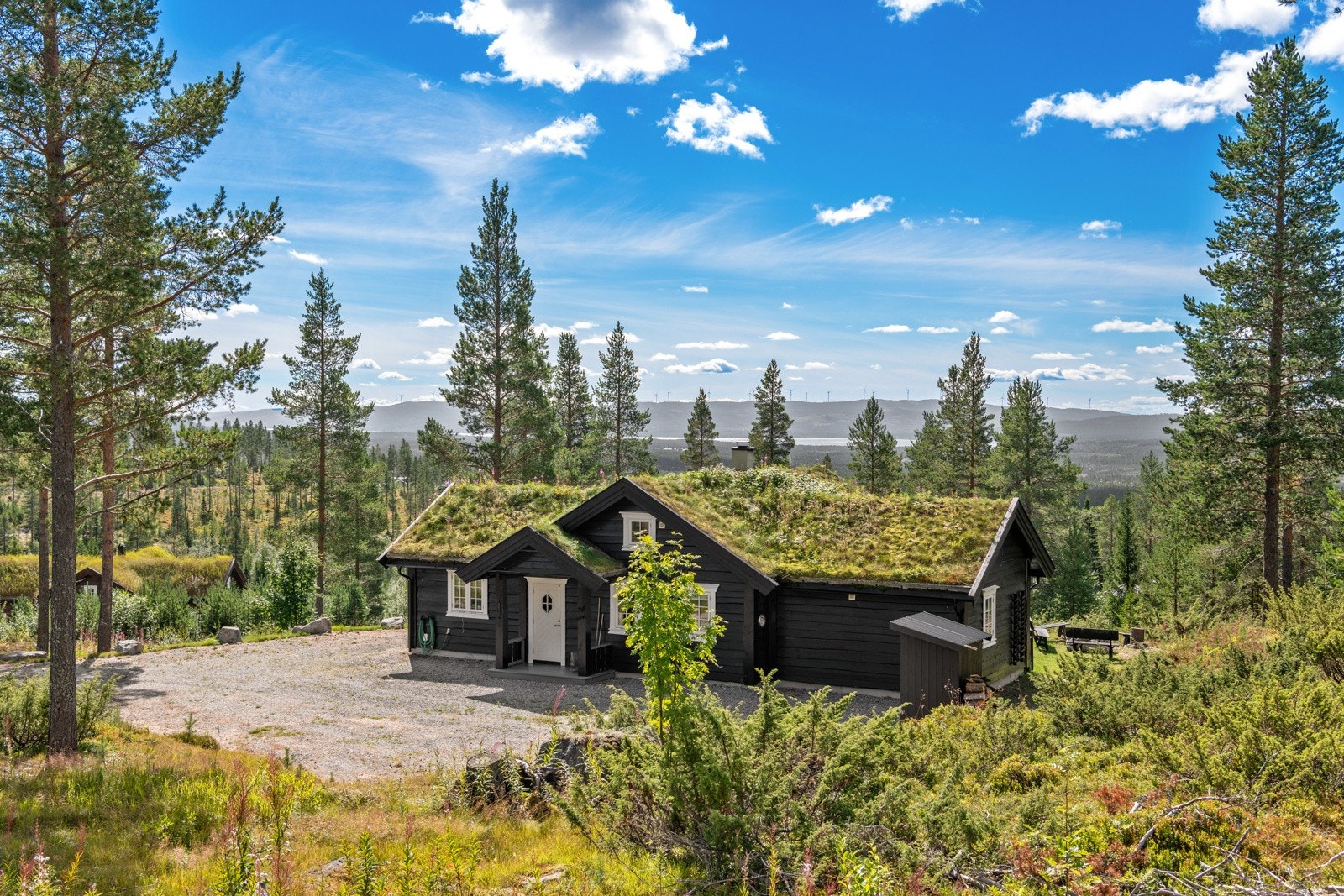 Furutangen har vokst seg til å blitt et meget populært hytteområde, som ligger veldig flott til i Nordre Osen! Galleribilde