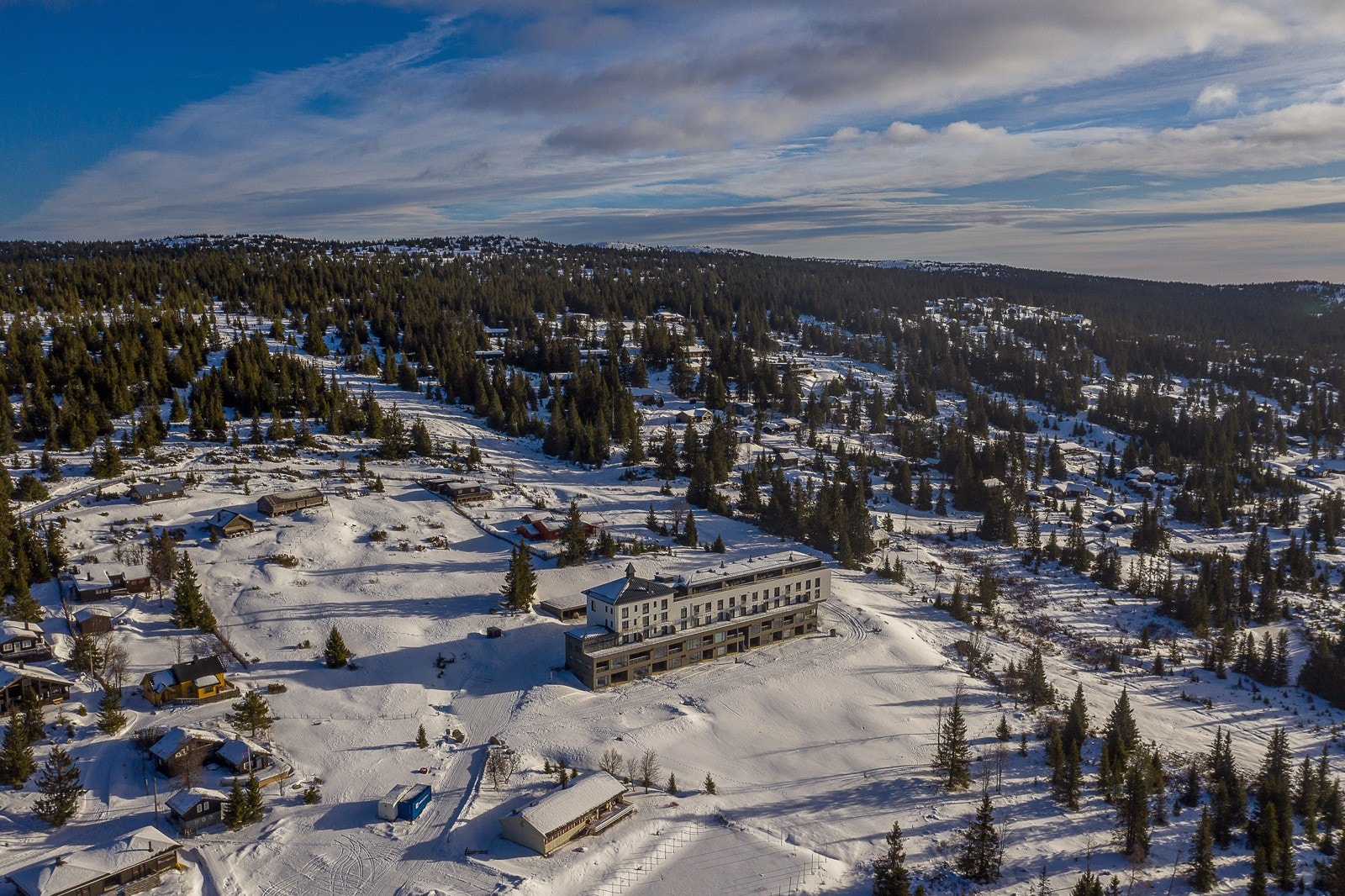 Har du en drøm om en fantastisk fritidsbolig i rolige omgivelser der man kan nyte stillheten i storslåtte fjellområder så er dette stedet for deg. Galleribilde