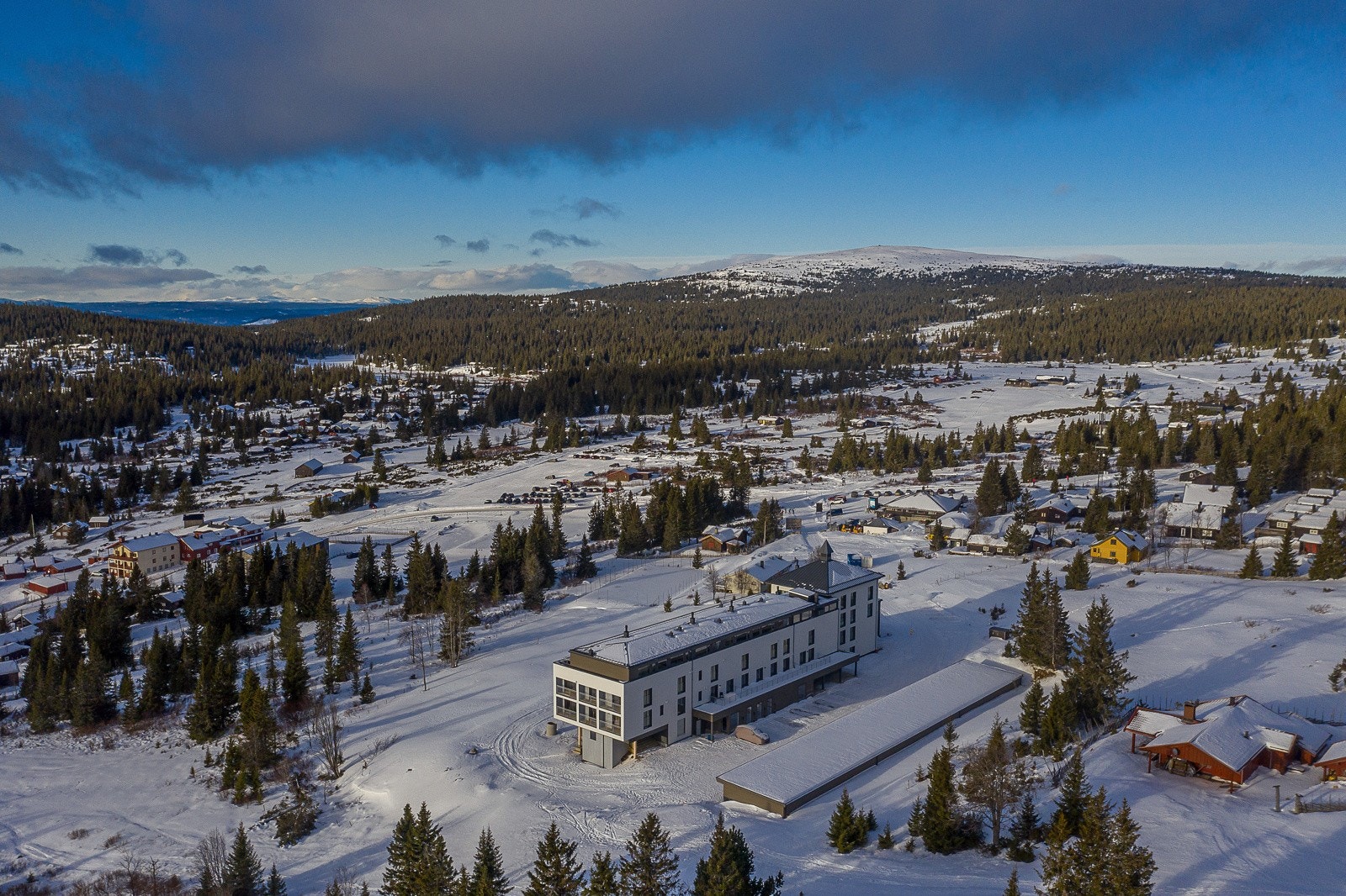 Nevra ligger på Nordseter rett ved Sjusjøen og kun 15 km fra Lillehammer Galleribilde
