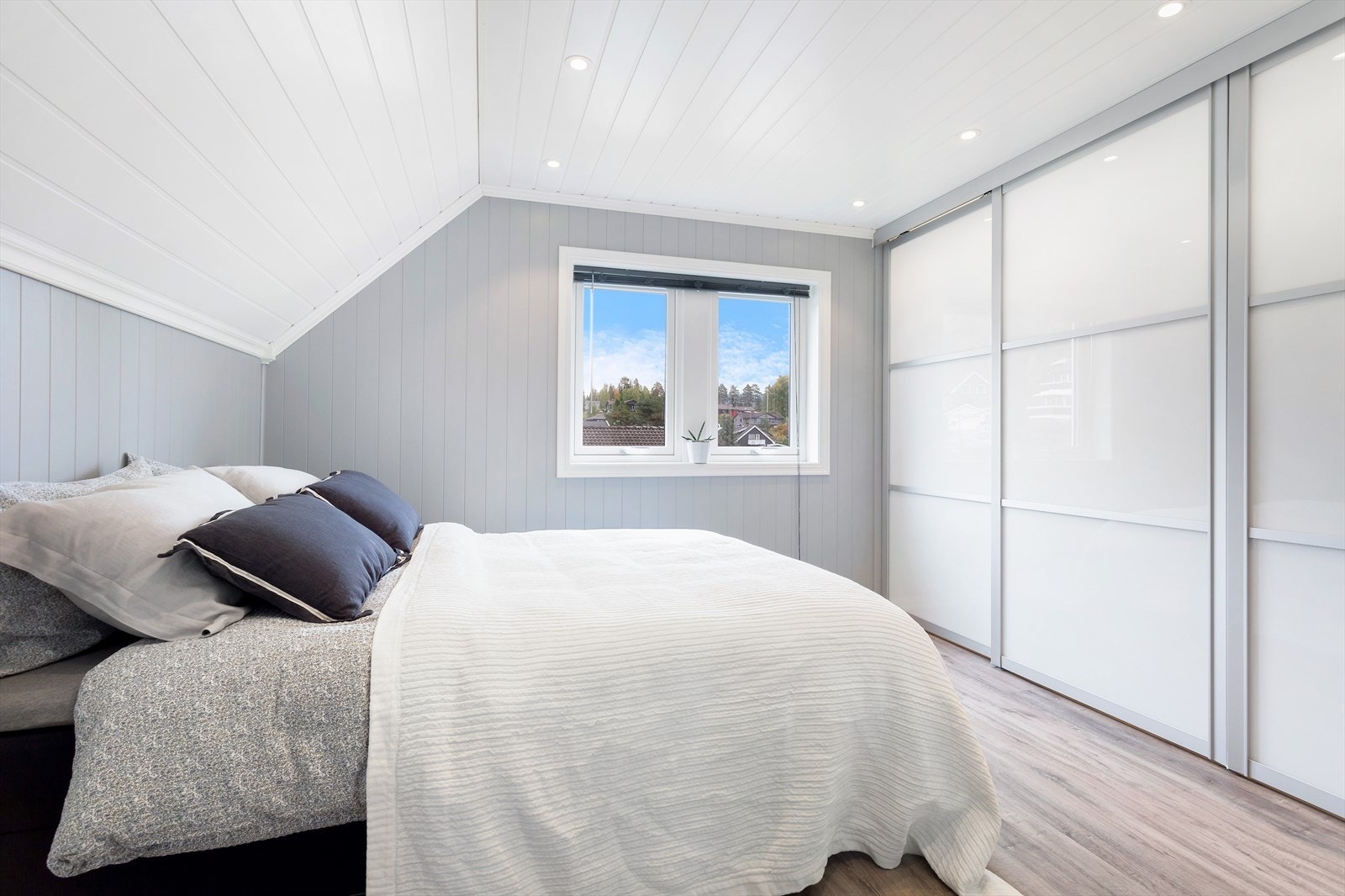 Ytterligere 2 soverom finnes i 2. etasje. Galleribilde