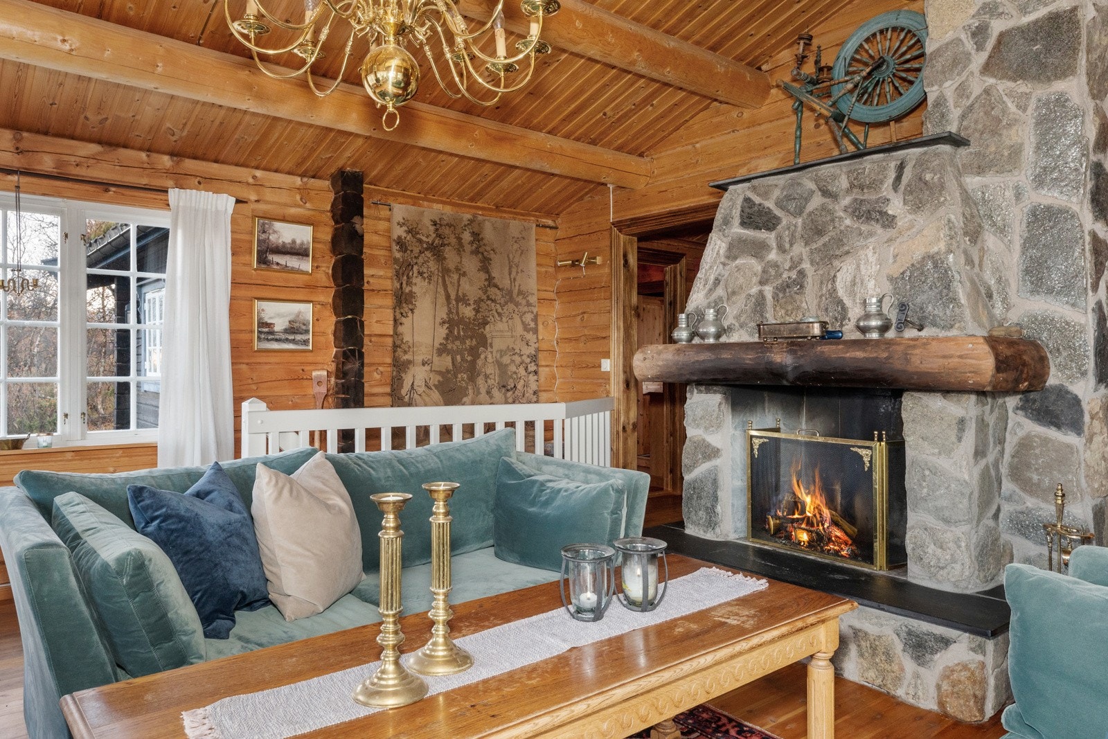 Gruepeisen bidrar til den hyggelige og lune stemningen i rommet Galleribilde