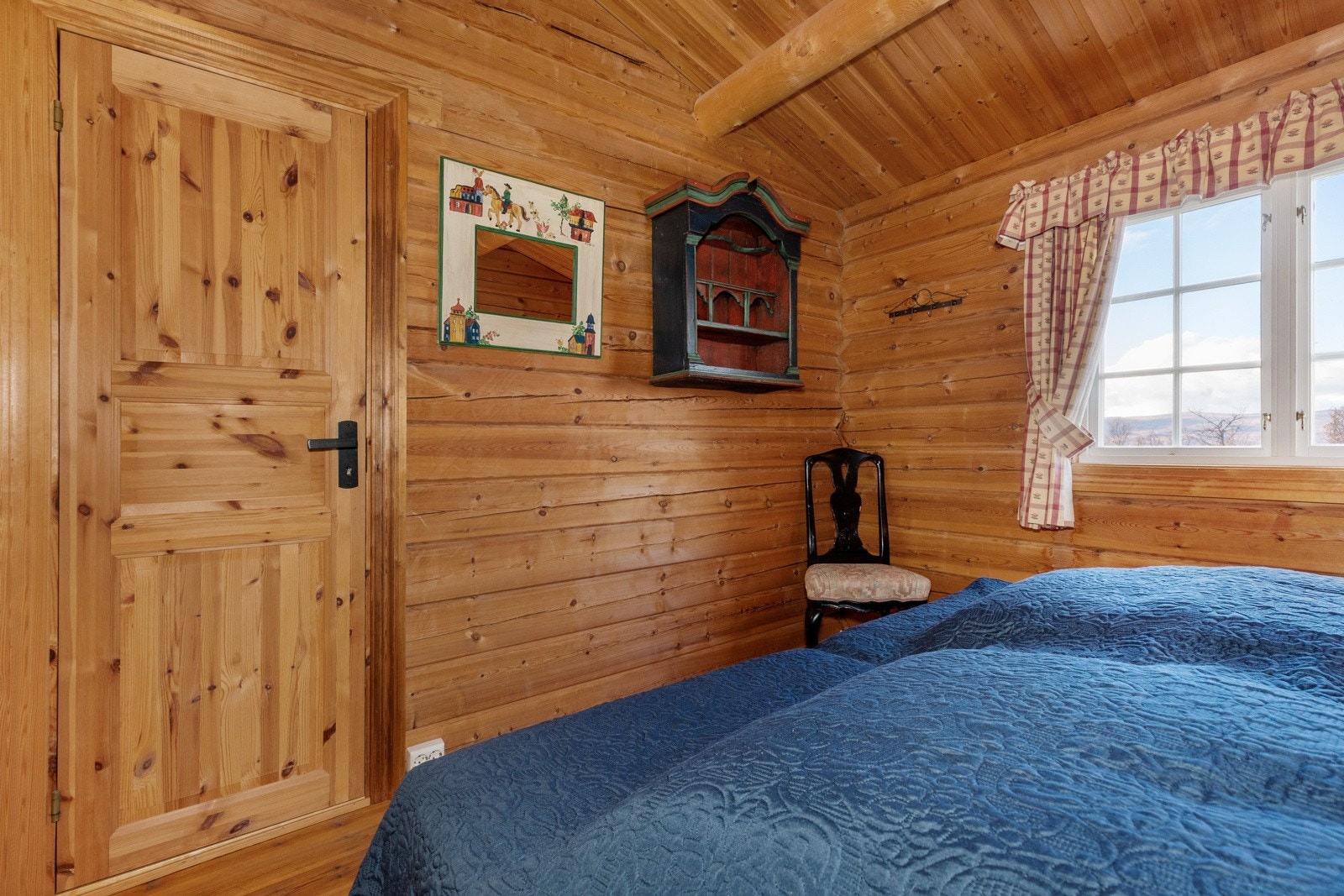 Dette rommet med adkomst til eget bad Galleribilde