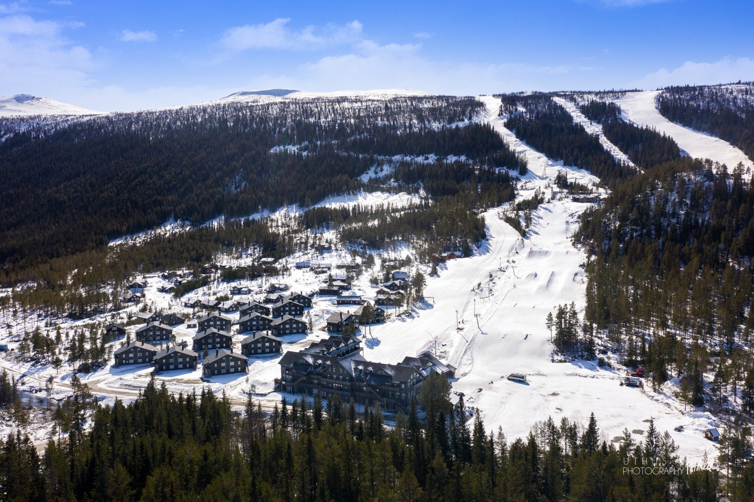 - Her har du alt naturen har å by på rett utenfor døren, sommer som vinter - Galleribilde
