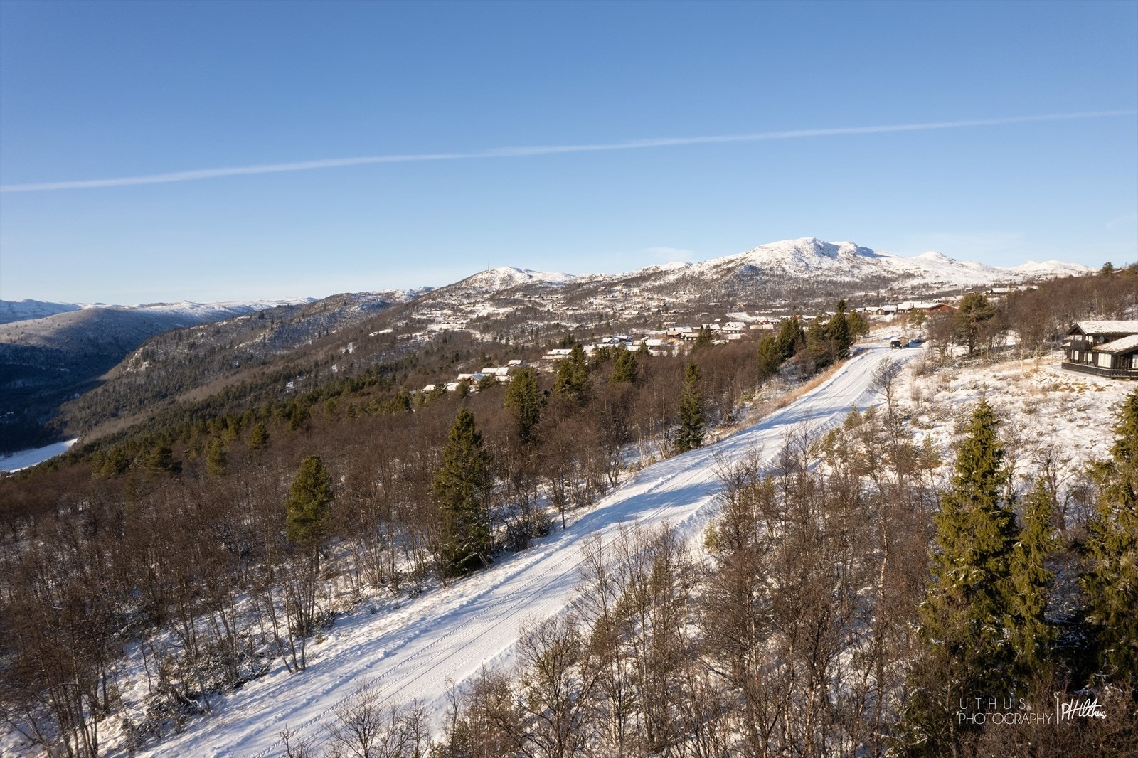 - Det er kjøreadkomst til tomten - Galleribilde