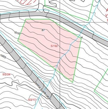 - Tomten måler 1829.8 m² - Galleribilde