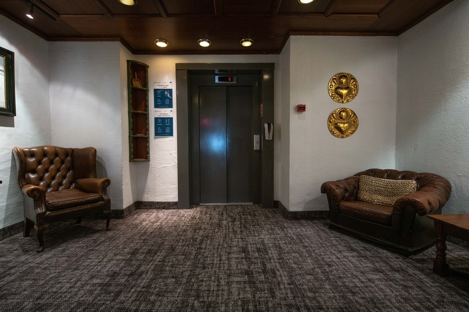 Med heis kan du komme deg enkelt og tørrskodd fra leiligheten og til hotellets fasiliteter Galleribilde