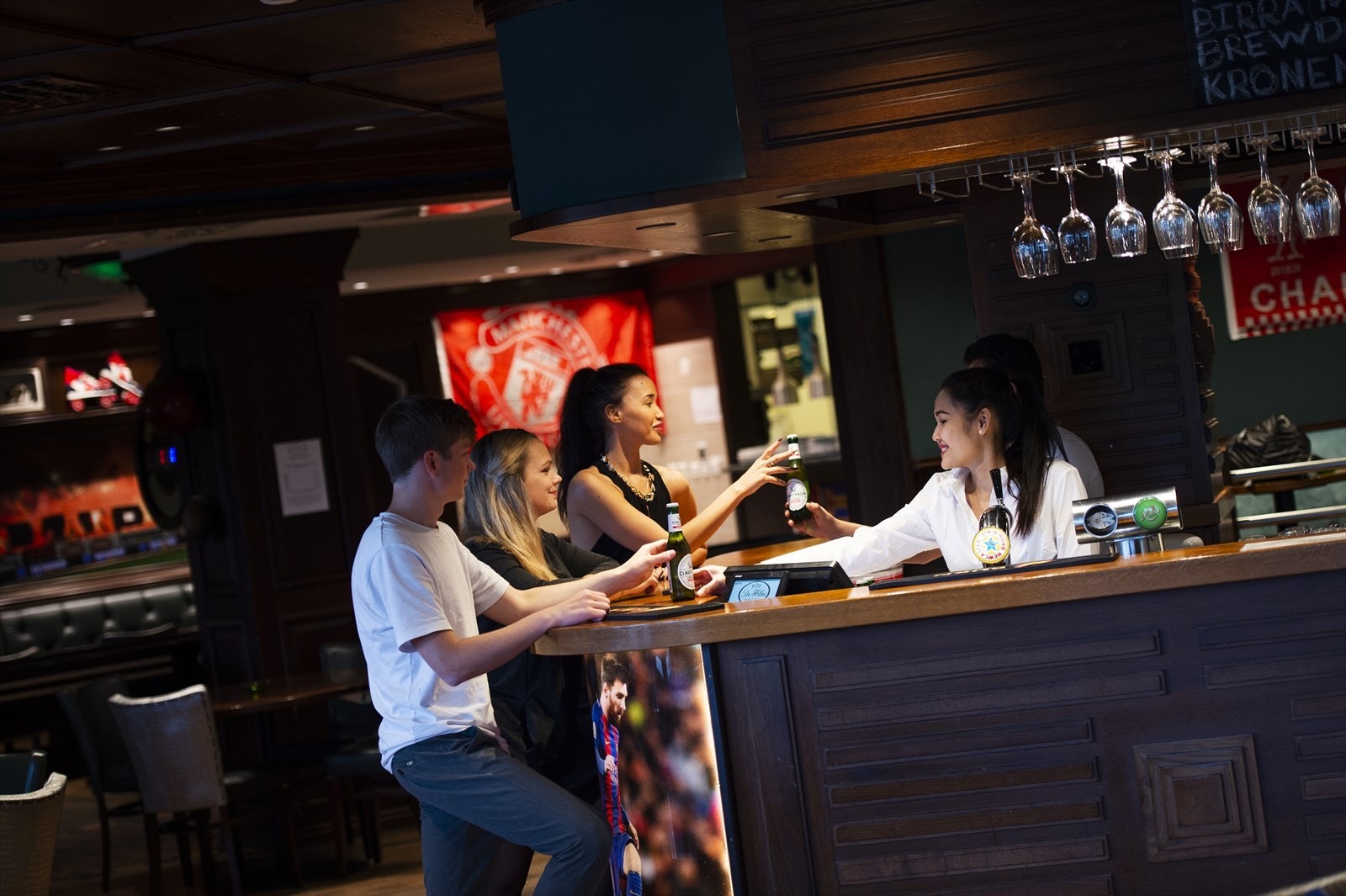 Sportsbar - foto: Dr. Holms Galleribilde