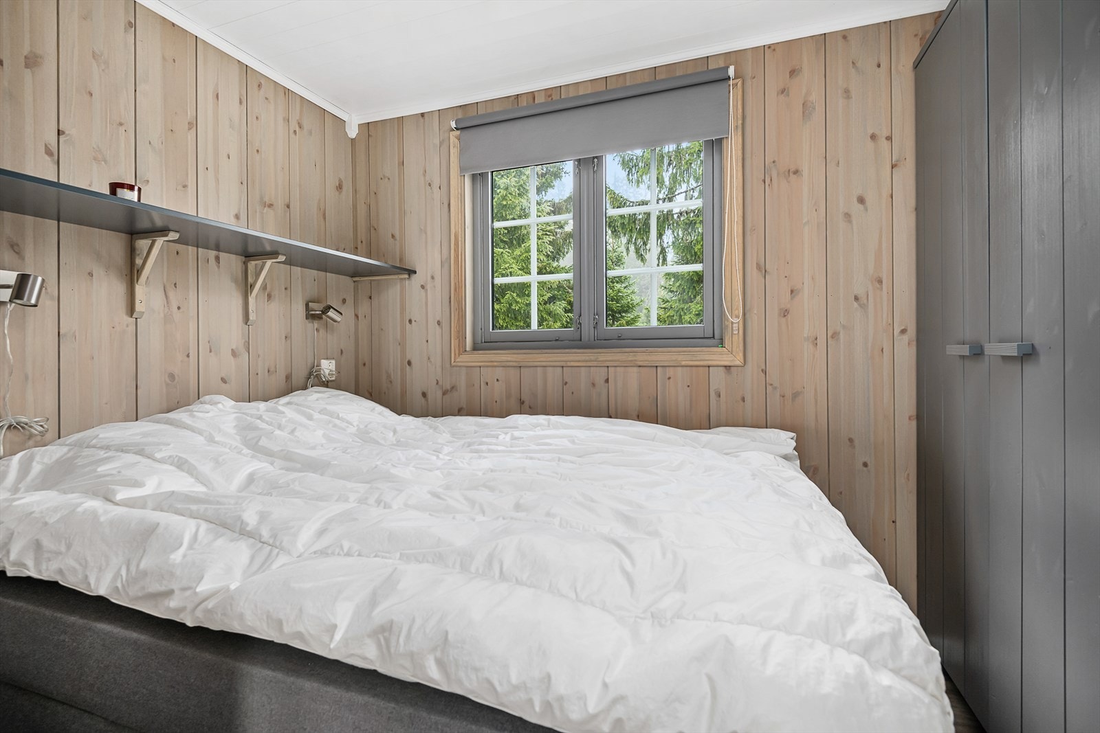 Fra soverom i annekset der det er plass til dobbeltseng. Galleribilde