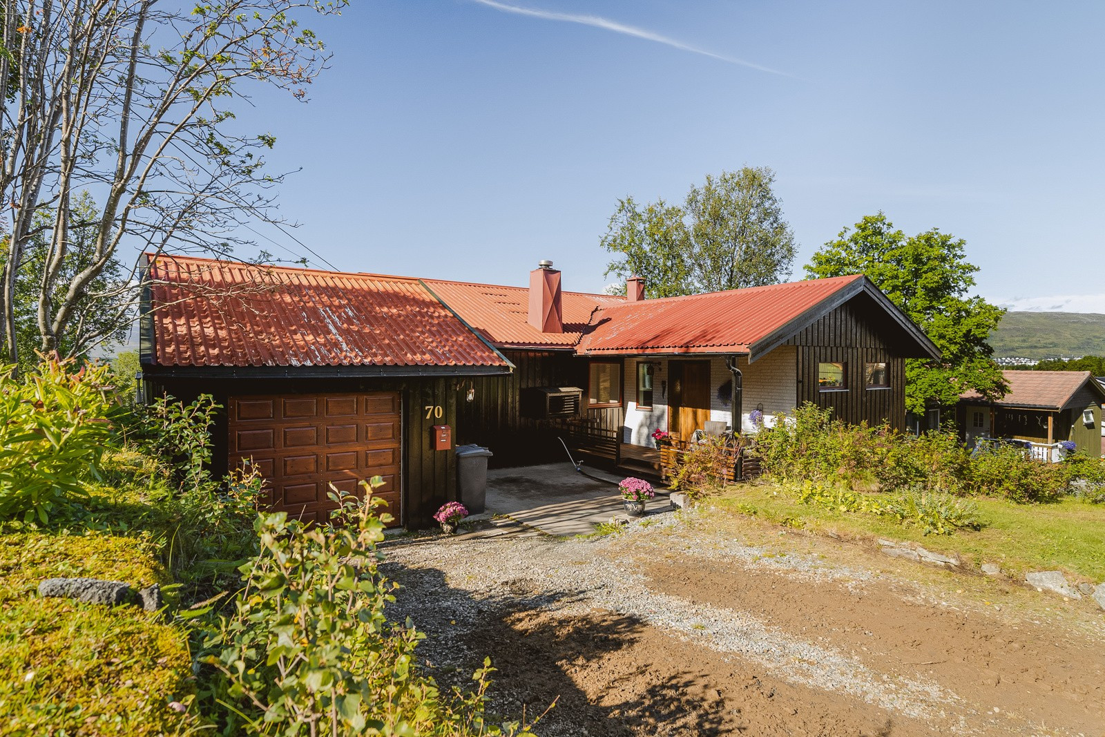 Boligen ligger nesten innerst i blindgate.