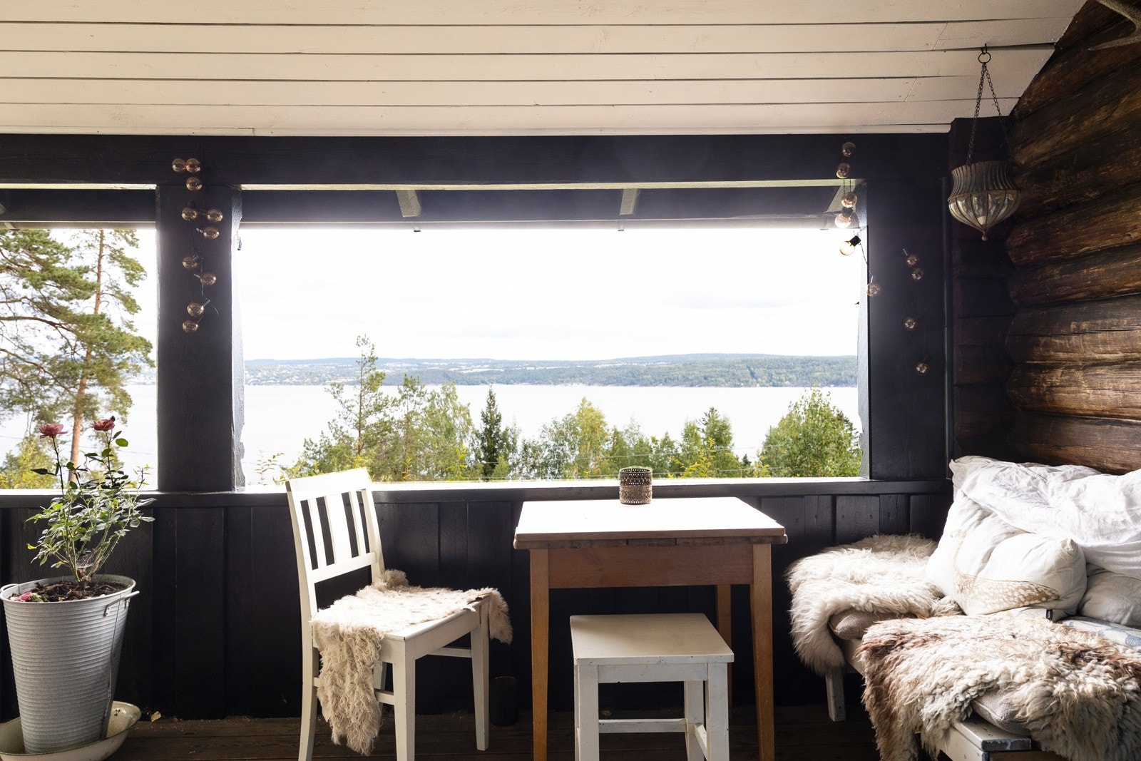 Svalgang/ terrasse på 11m2 med nydelig sjøutsikt! Galleribilde