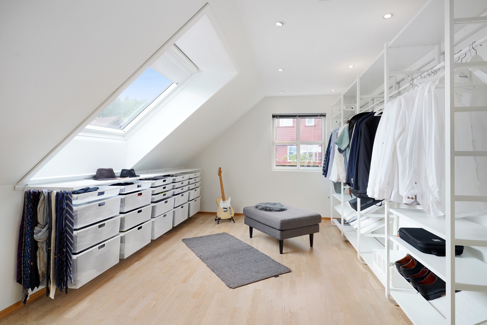Soverom nummer 4- eventuelt garderoberom, som dagens bruk Galleribilde