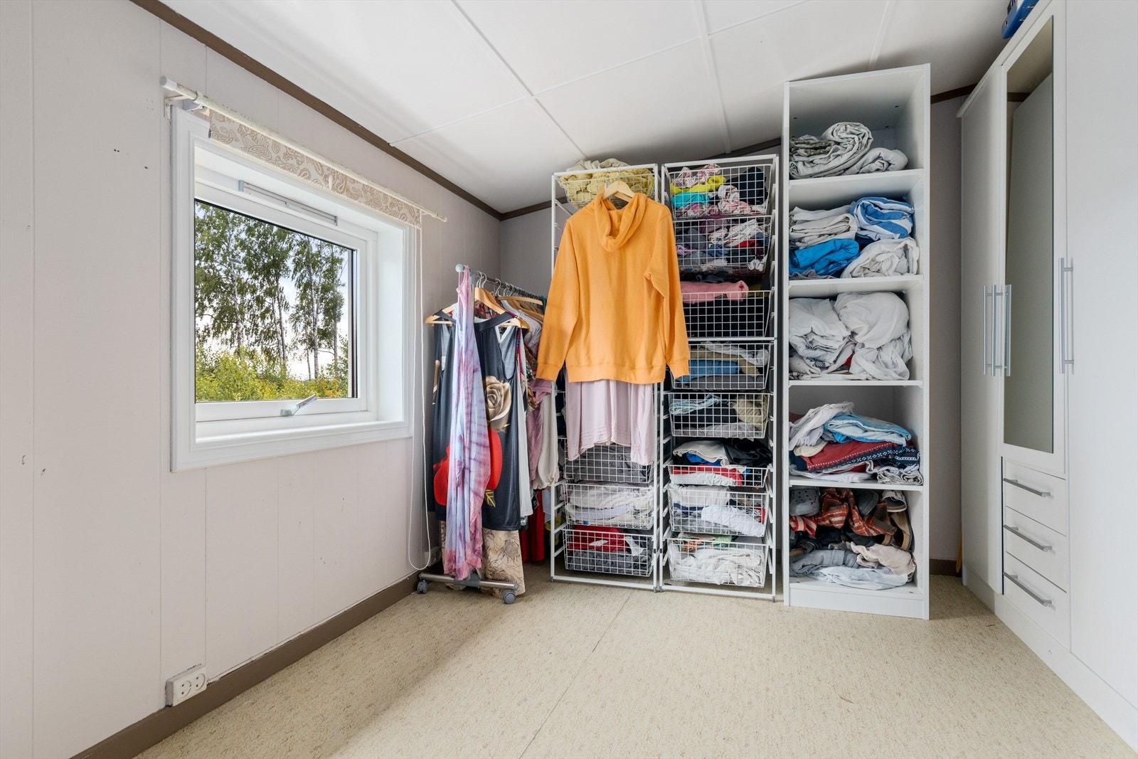 Garderobe Galleribilde