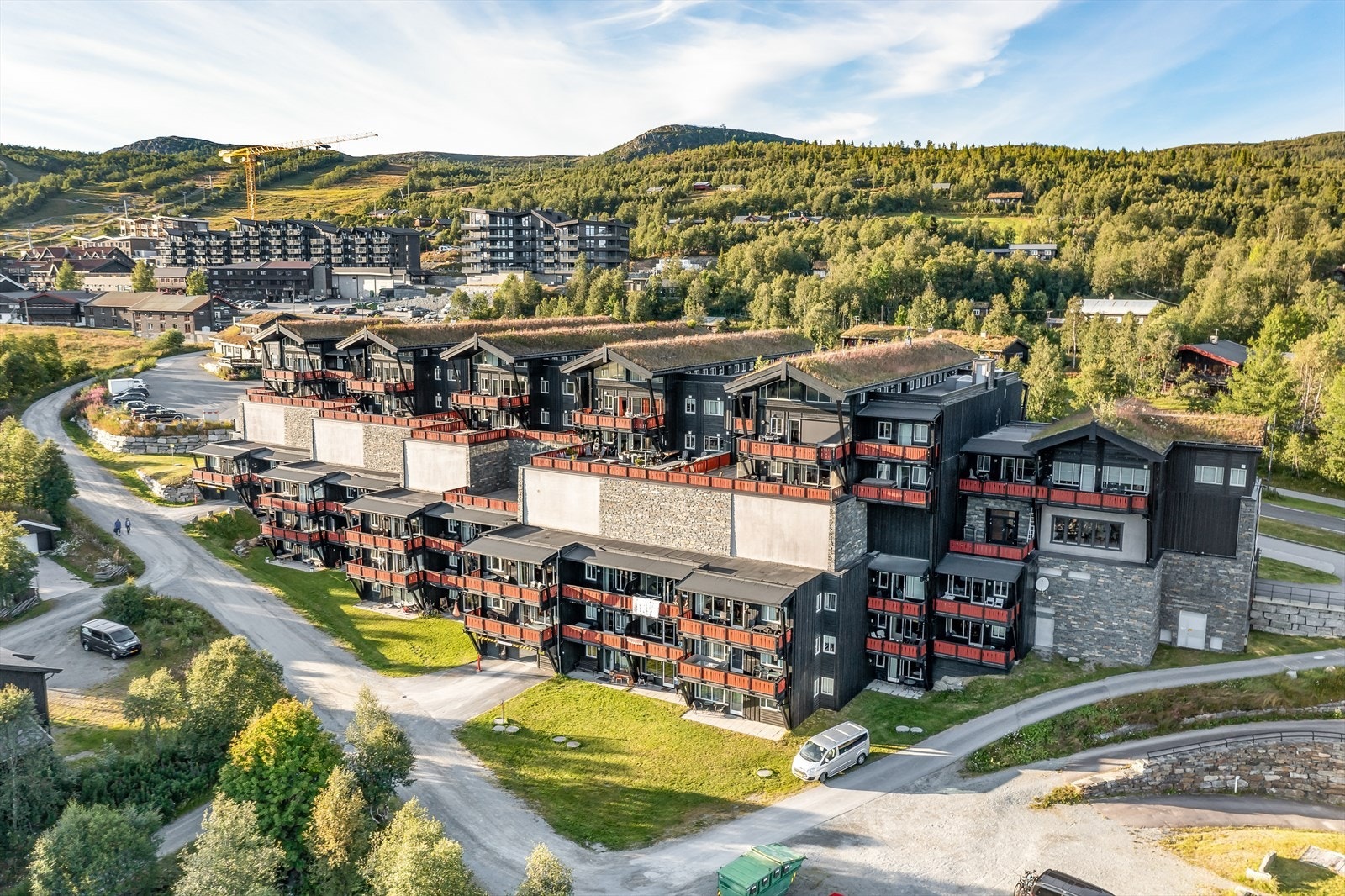 Eiendommen ligger Stølstunet, med gangavstand til Beitostølen sentrum. Galleribilde