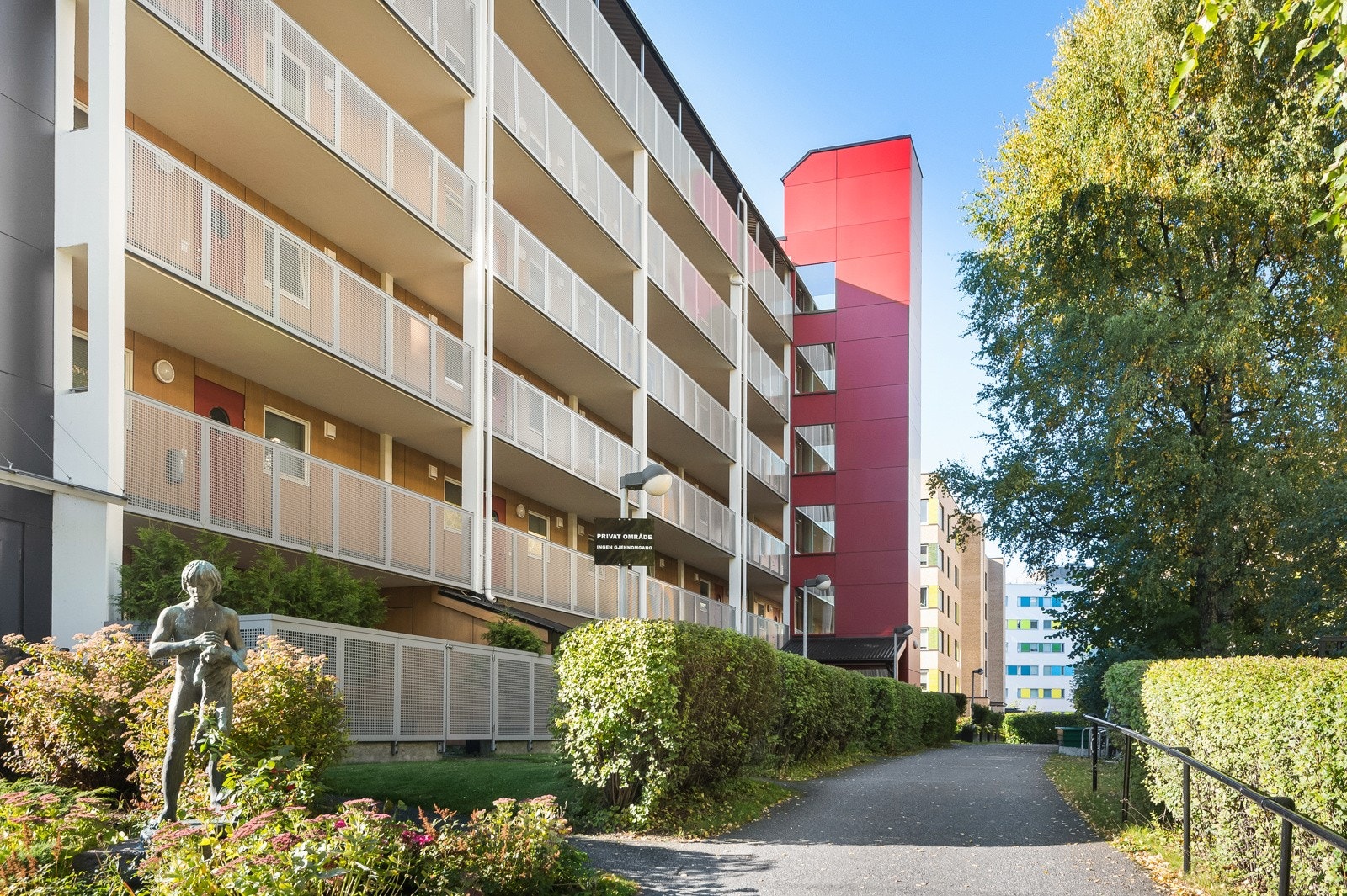 Adkomst fra Grefsenveien via privat stikkvei. Galleribilde