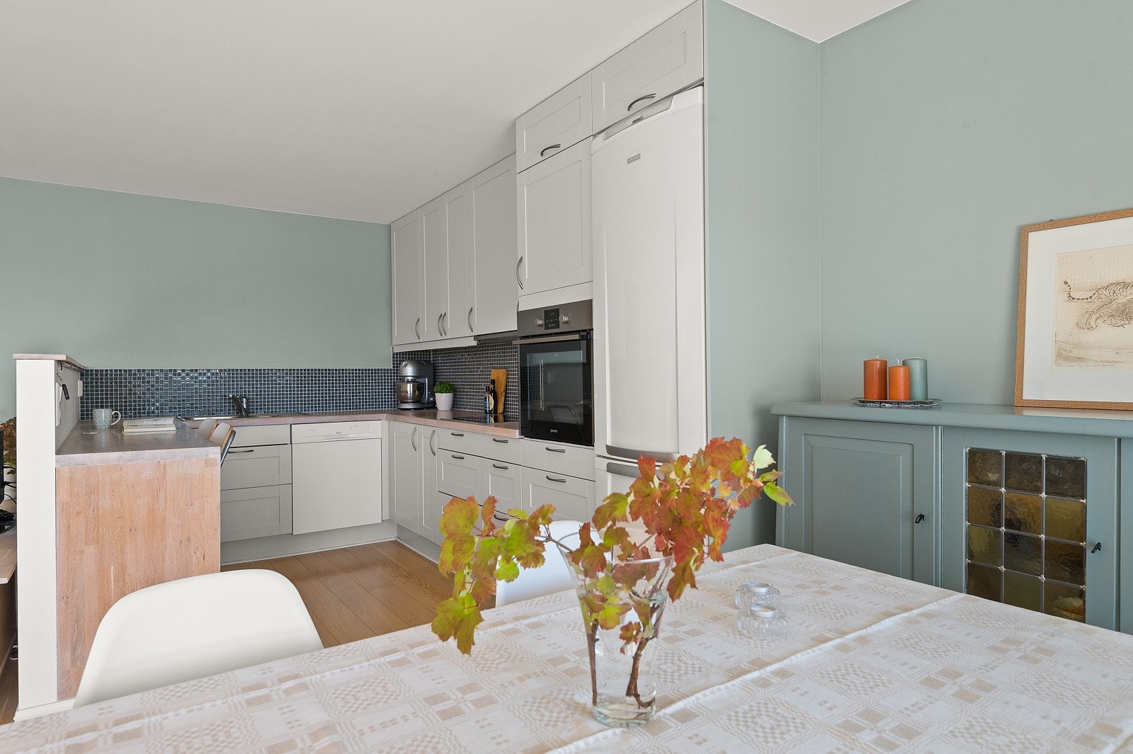 God plass til spisebord. Galleribilde