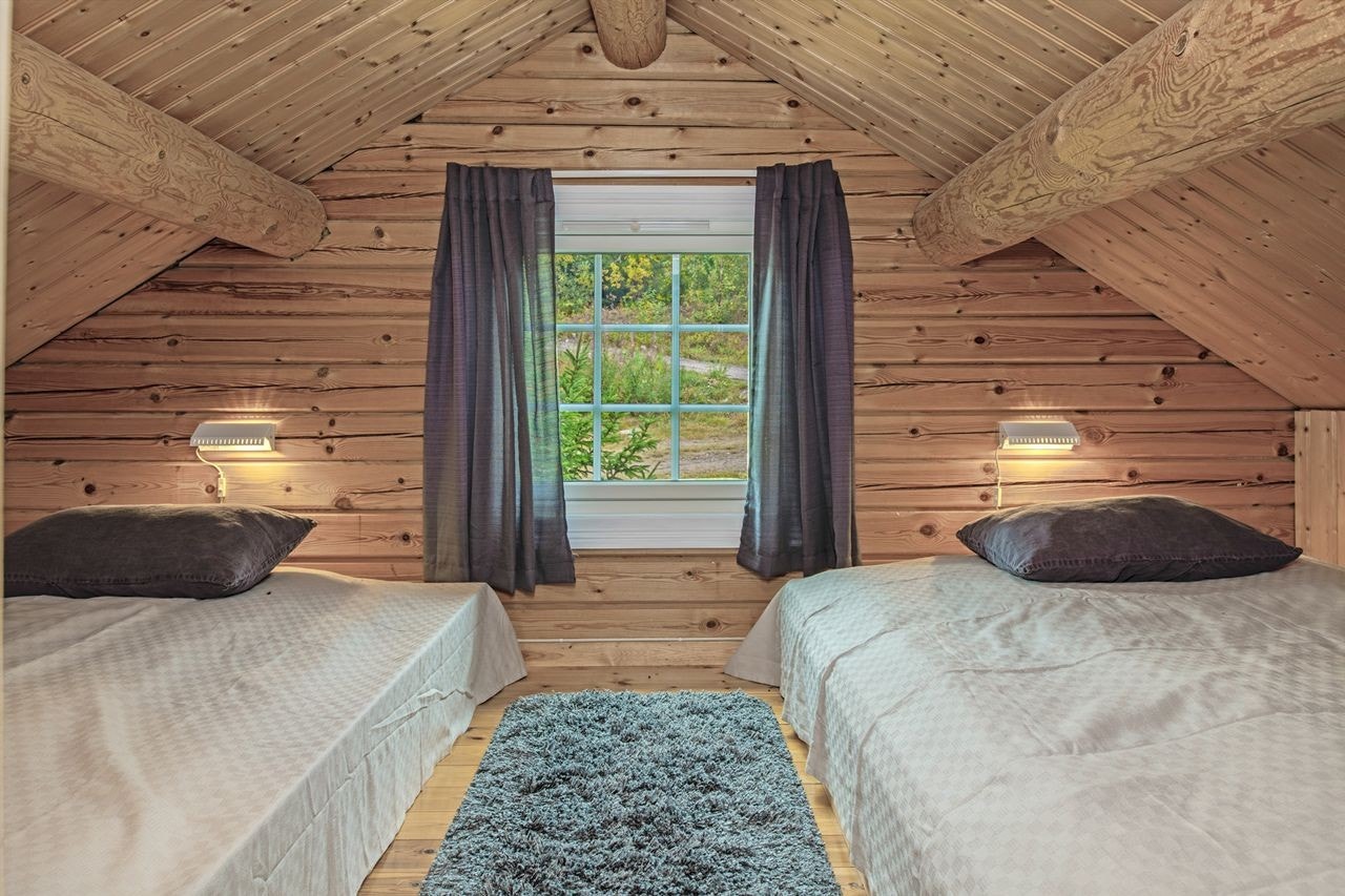 Generøst med soveplasser på hemsen. Takhøyde Galleribilde