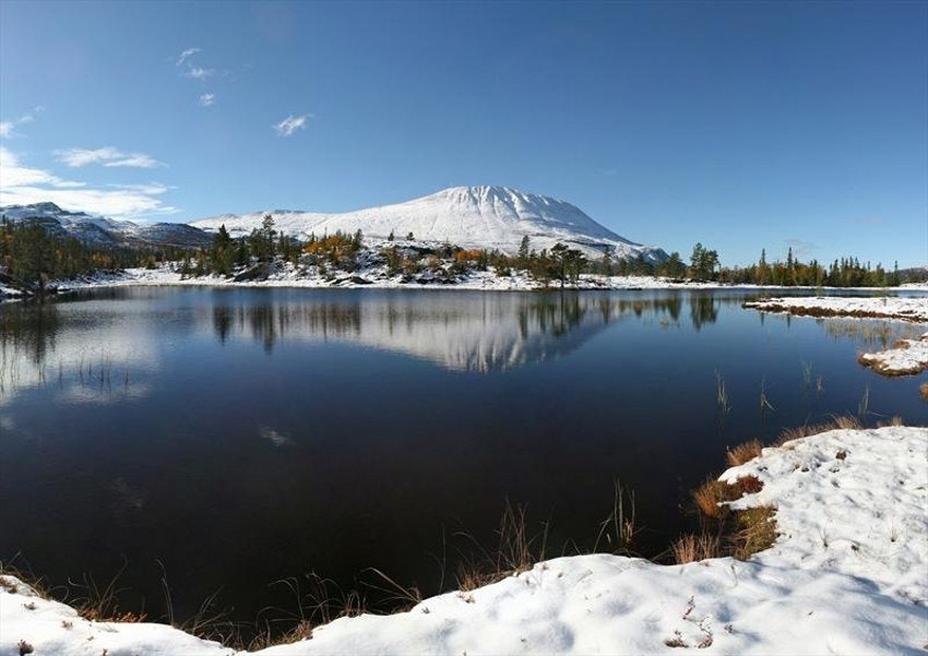 Kvitåvatn og Gaustatoppen Galleribilde