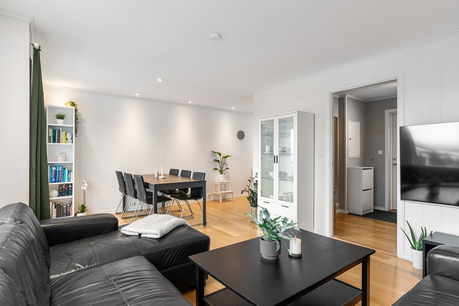 Stue/spisestue. Galleribilde