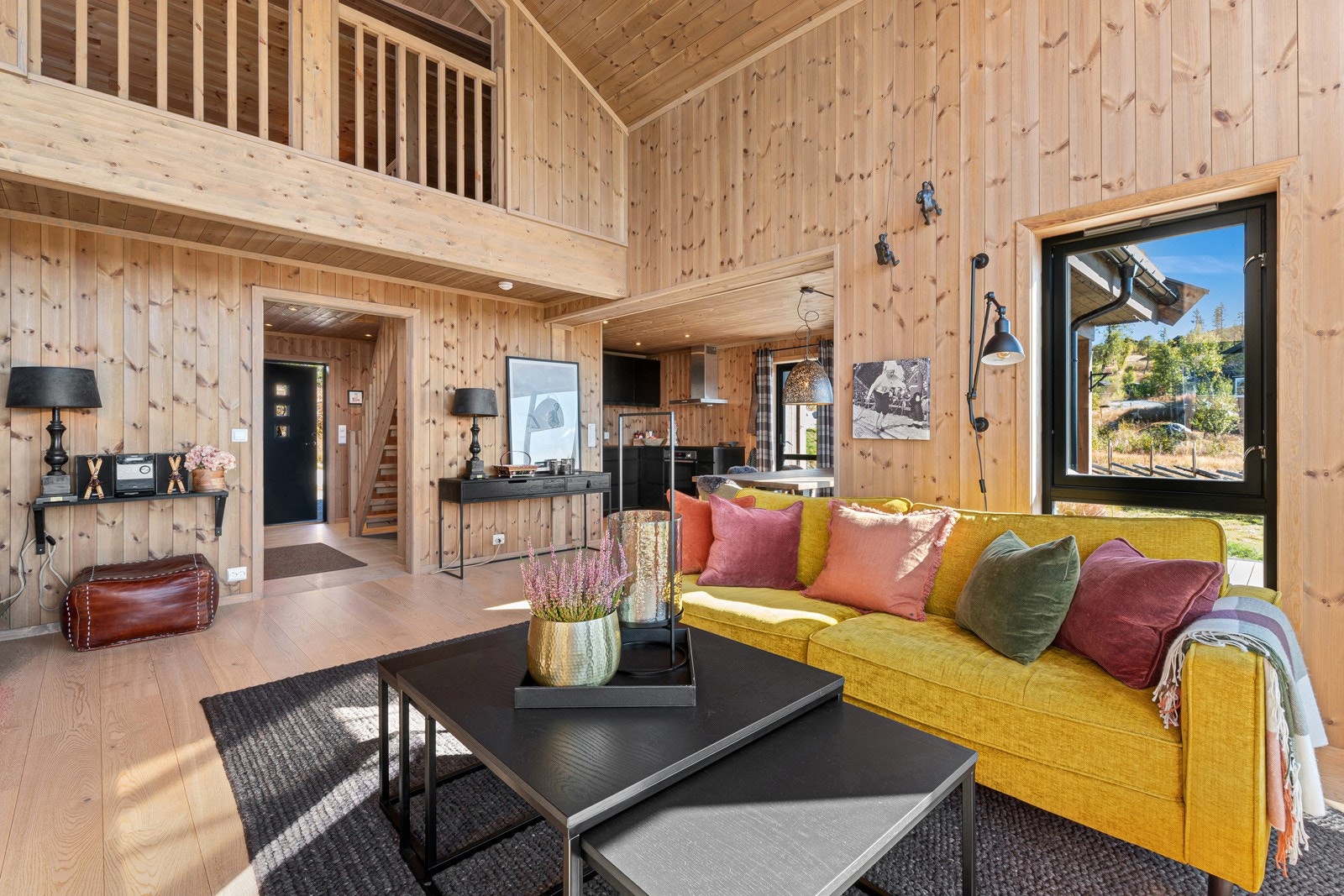 Det er varmekabler under parkett på kjøkken og i stue Galleribilde