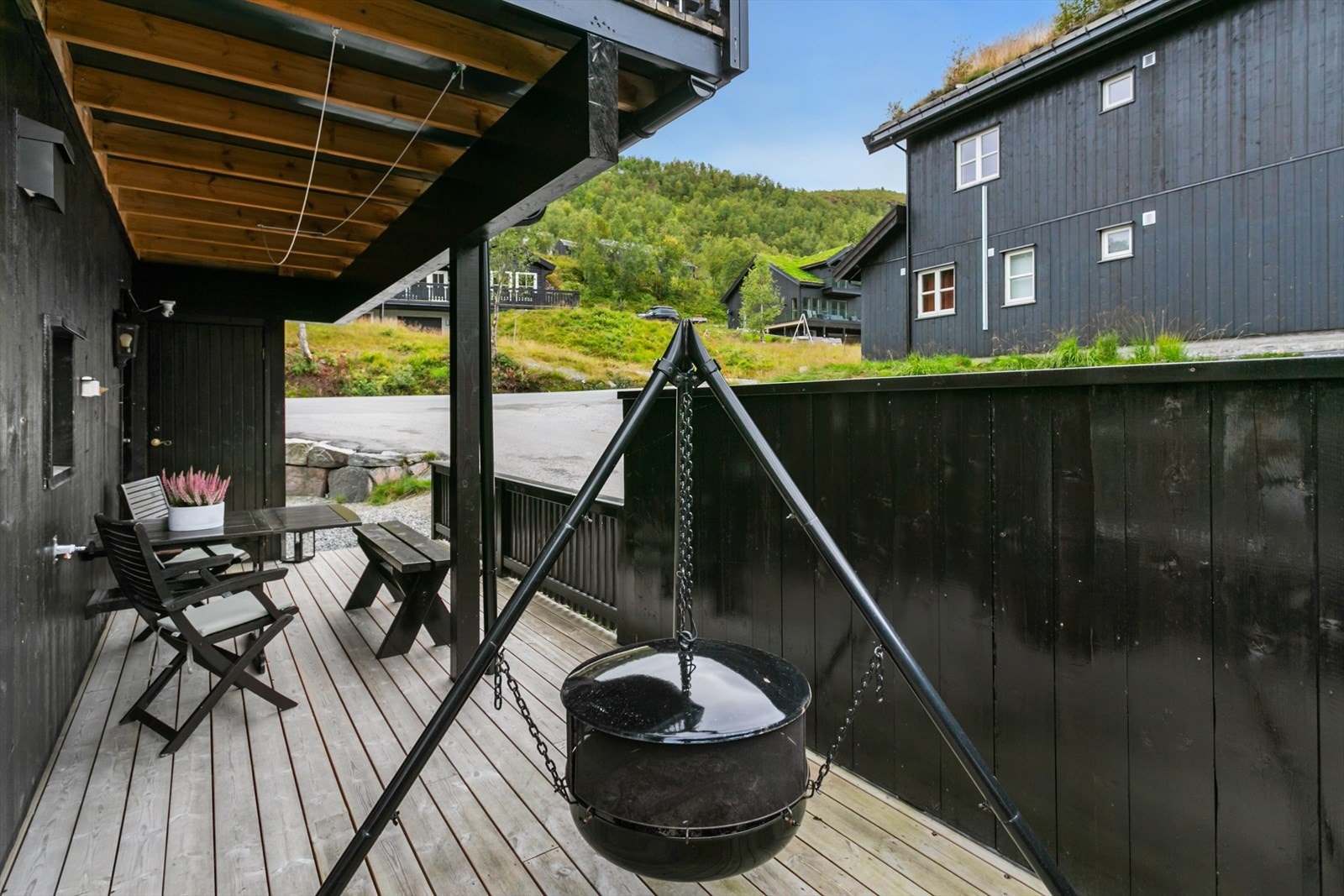 Uteplass | Markterrasse | Delvis overbygget Galleribilde