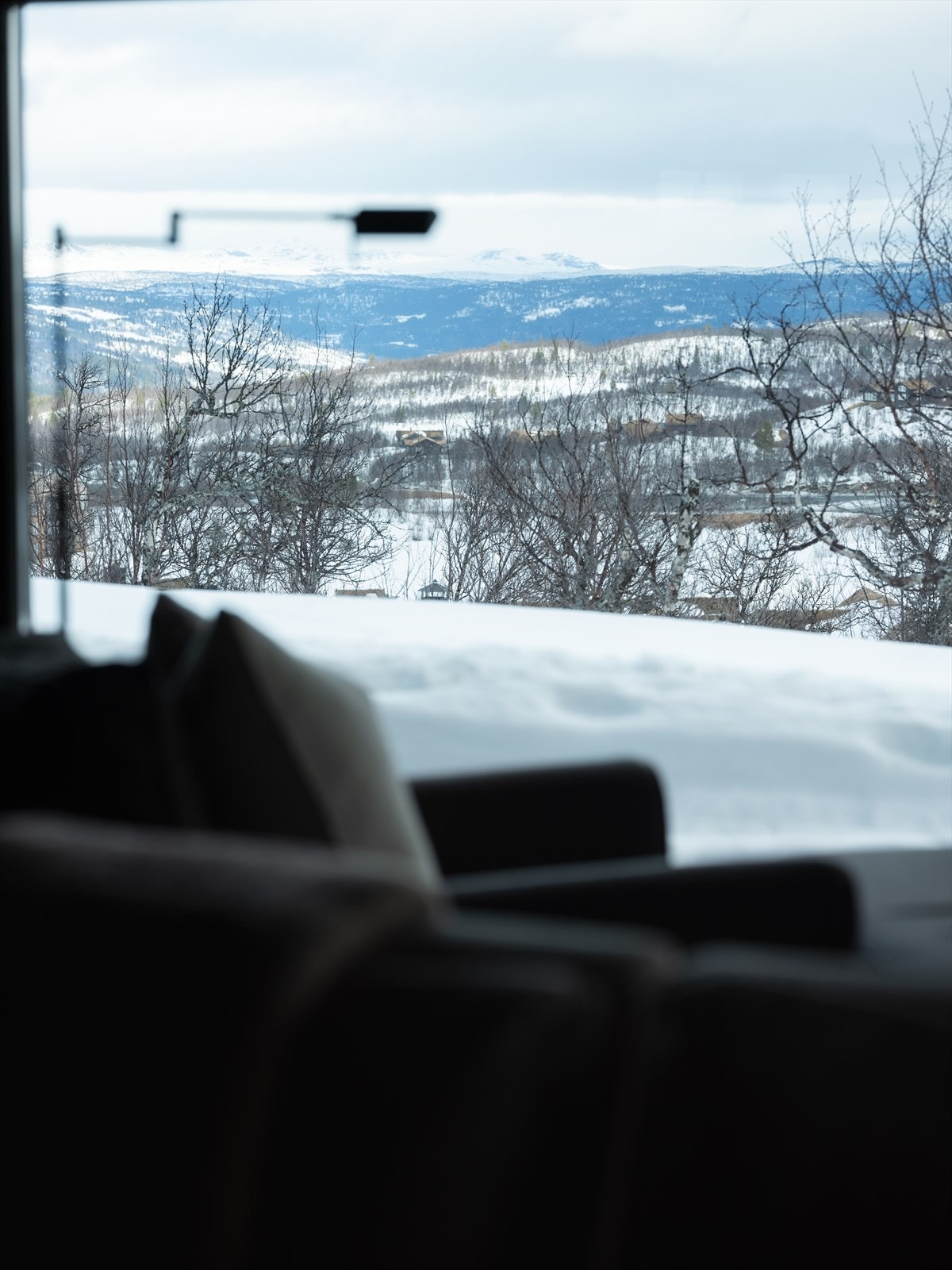 Flott utsikt mot Reineskarvet Galleribilde