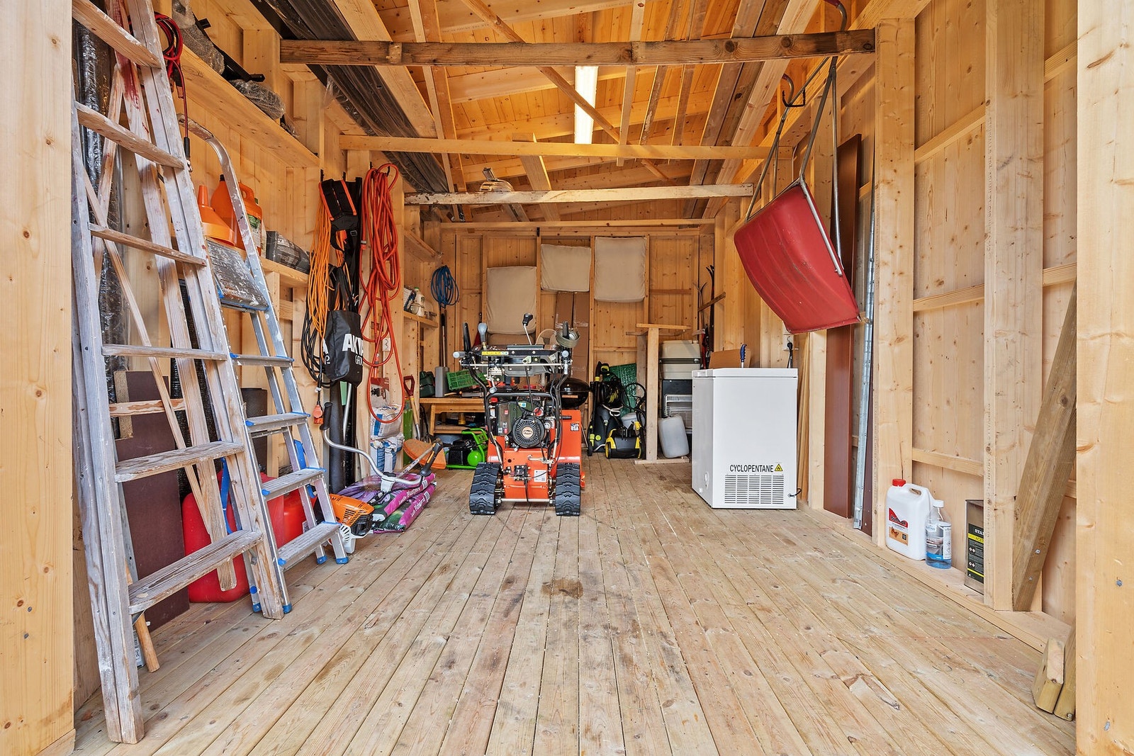 Scootergarasje Galleribilde