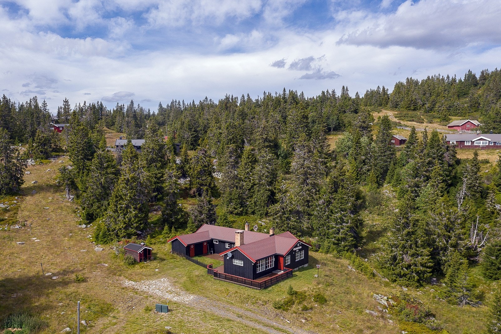 Her får du en hytte i flotte naturomgivelser Galleribilde
