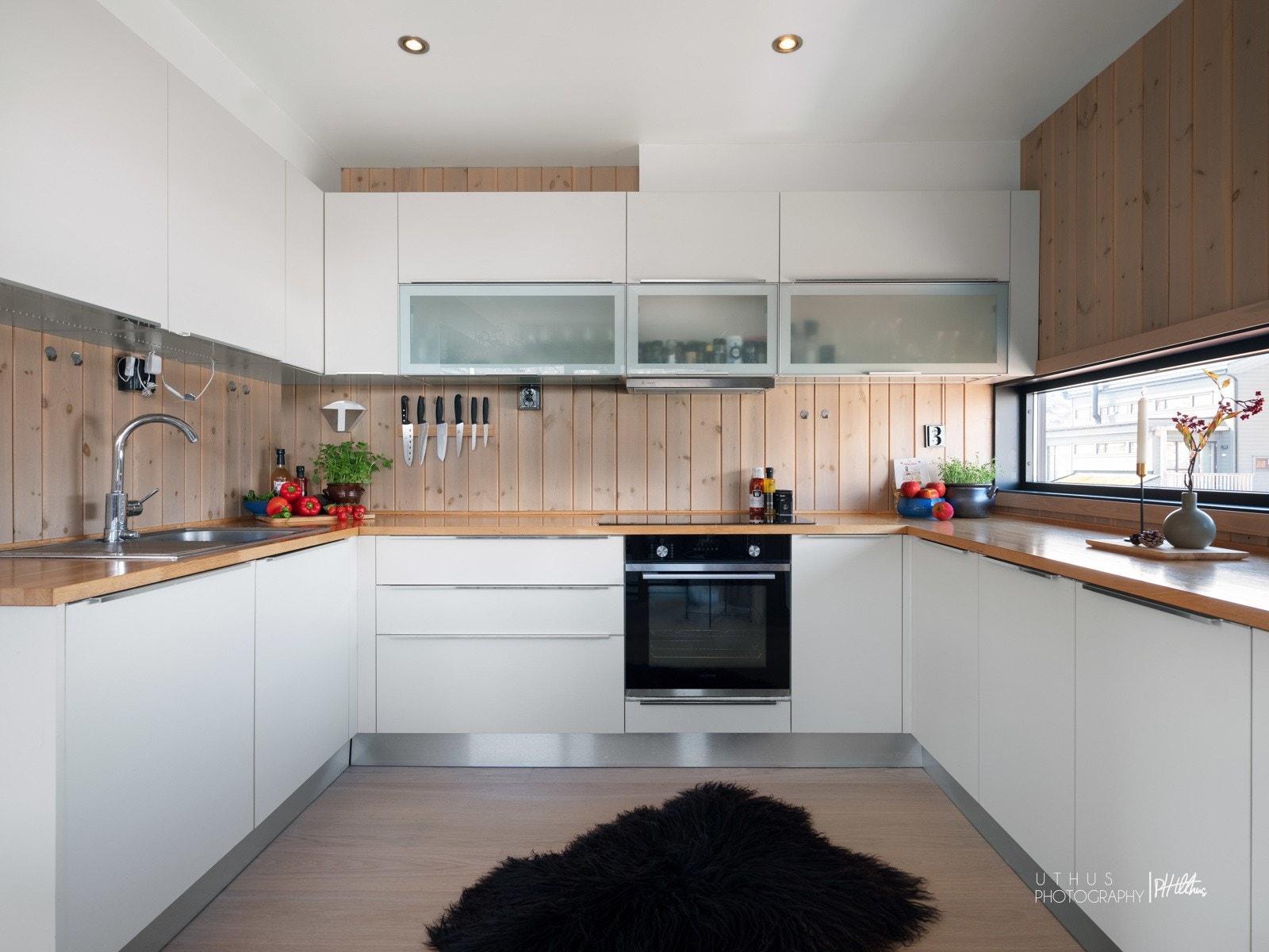 Godt med skapplass på kjøkkenet Galleribilde