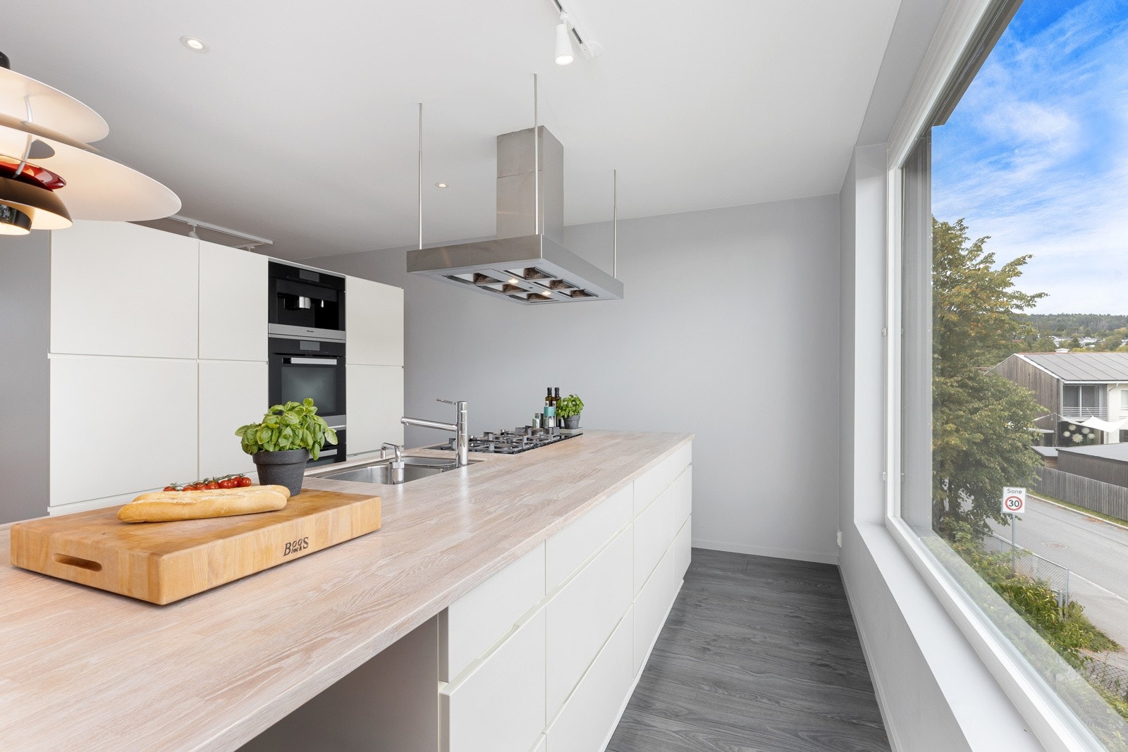 Kjøkkenet fra Kvik er stilfullt, moderne og meget funksjonelt. Galleribilde
