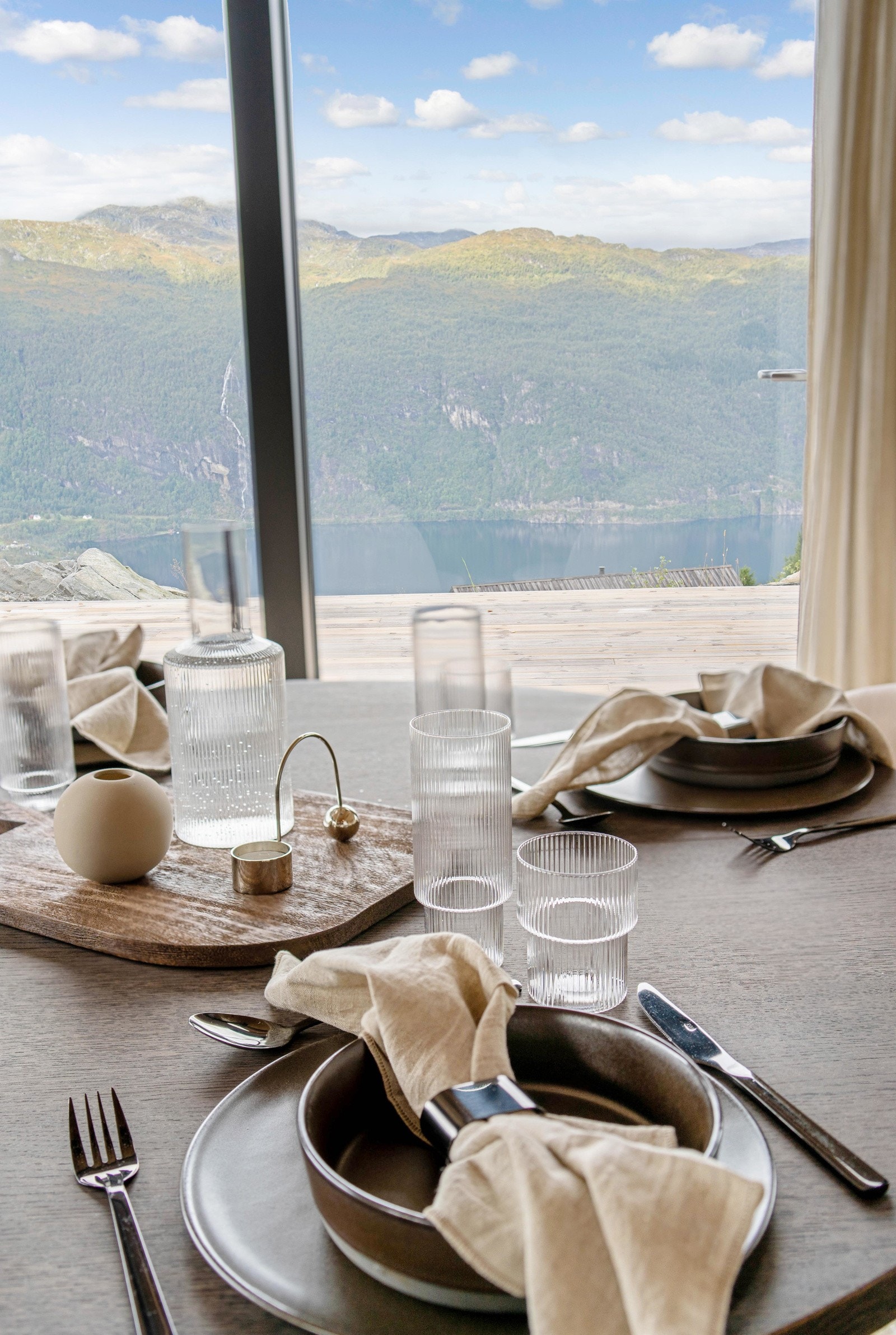 Spisestue - detalj. Galleribilde