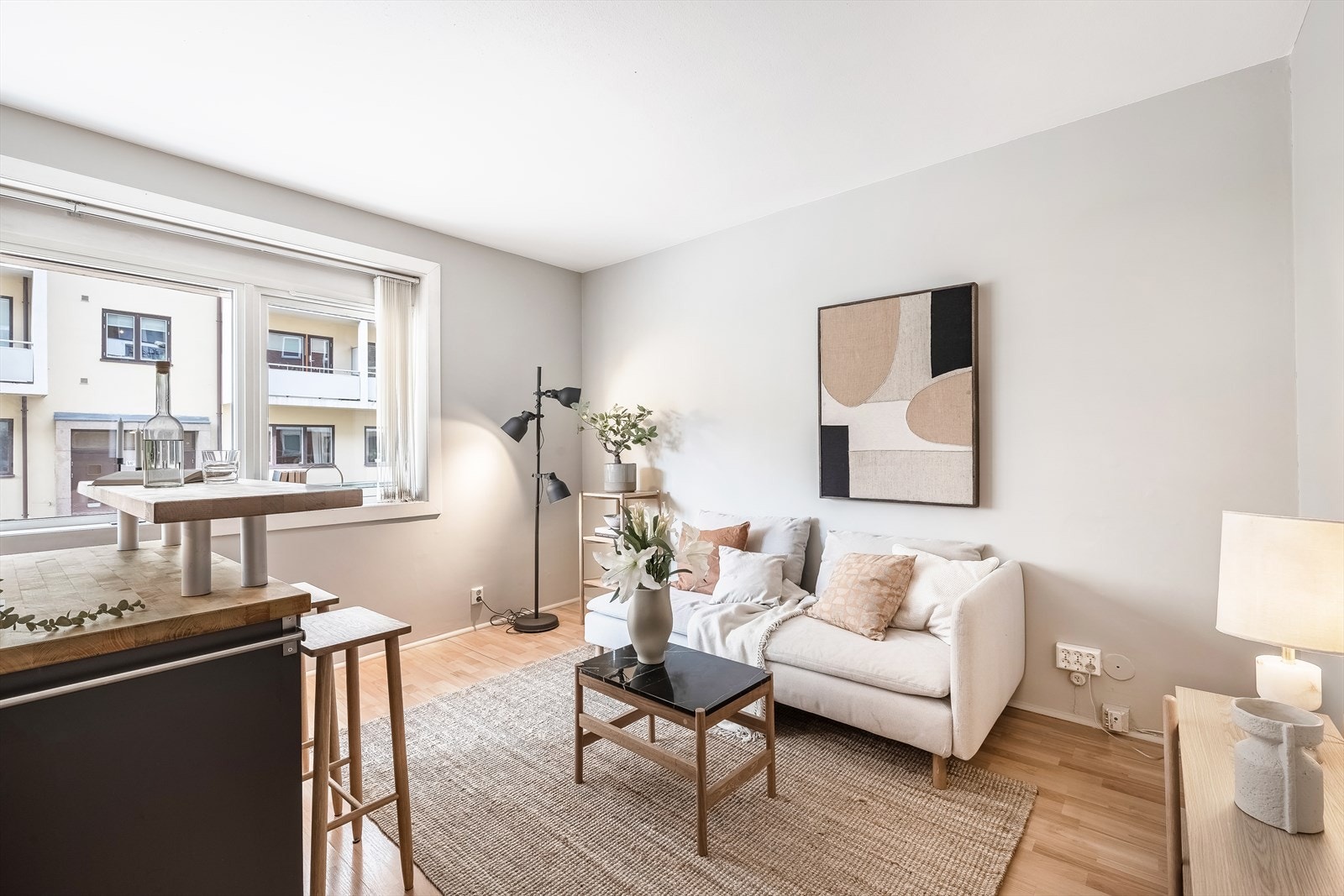 Velkommen til Sandakerveien 33! Presenteres av Nini Tran v/Eiendomsmegler1 Galleribilde