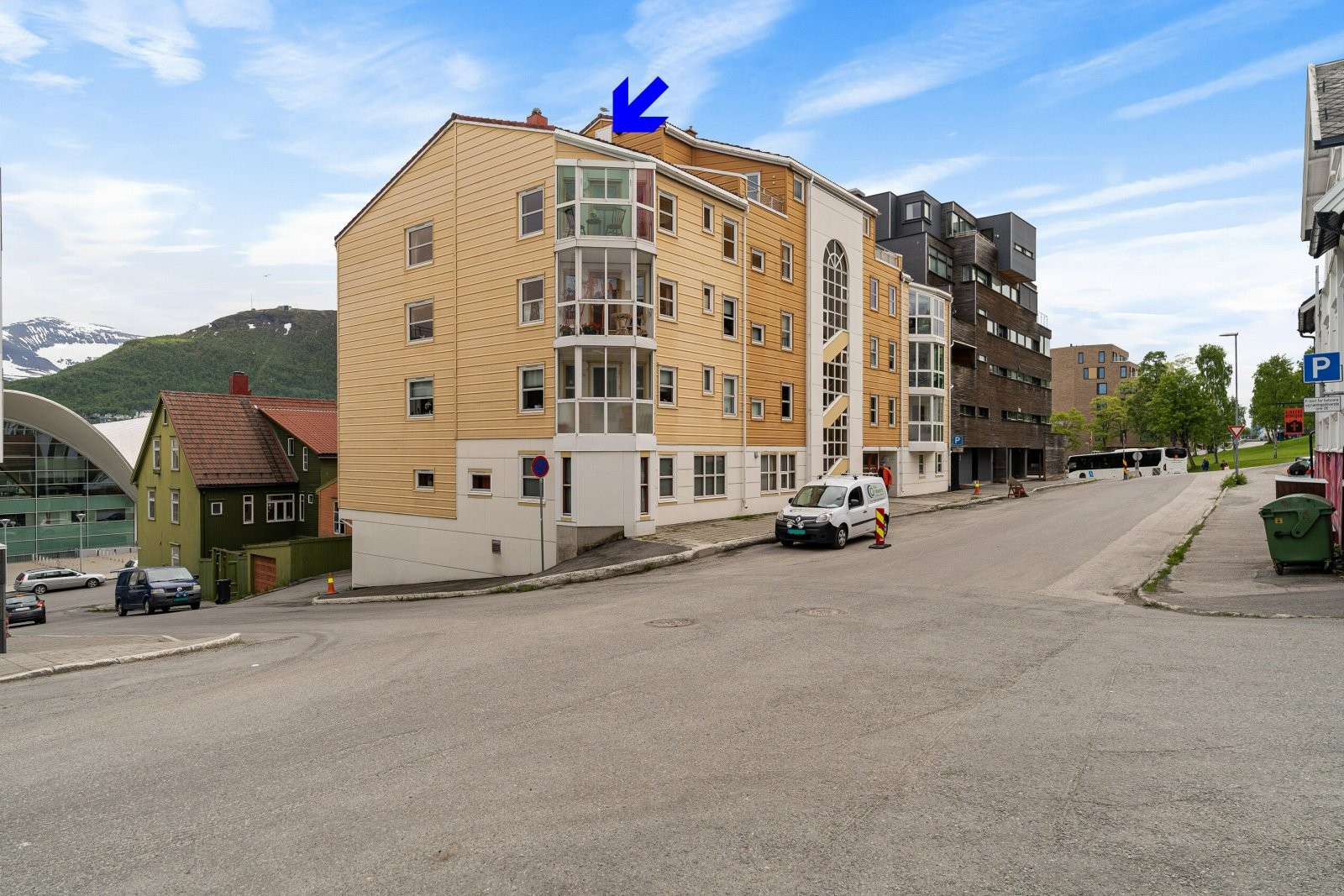 Velkommen til Parkgata 21 - Representert av SNE Eiendomsmegling ved eiendomsmegler Jonas Bergersen!