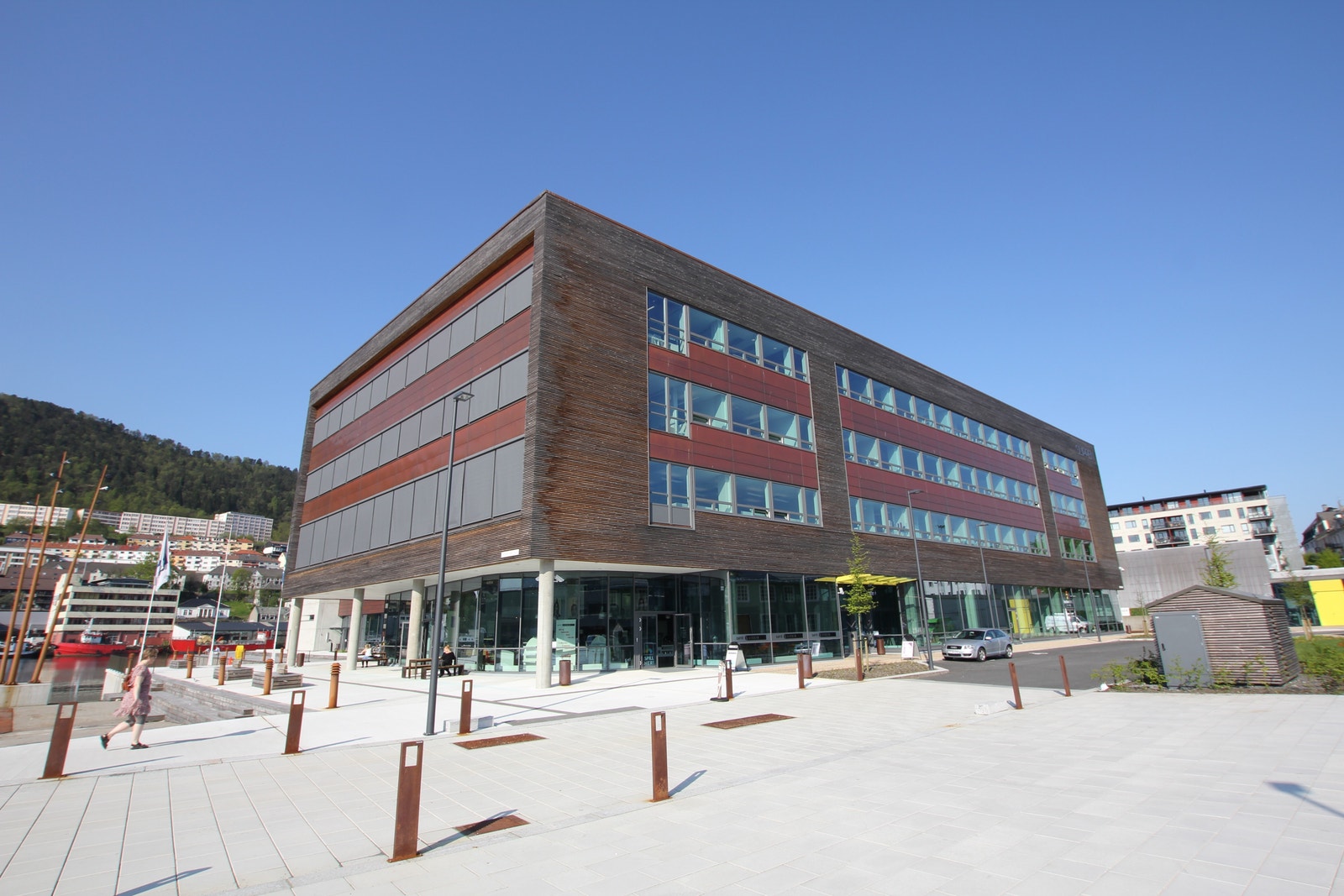 Showroom/ butikklokale med god synlighet på Marineholmen Galleribilde