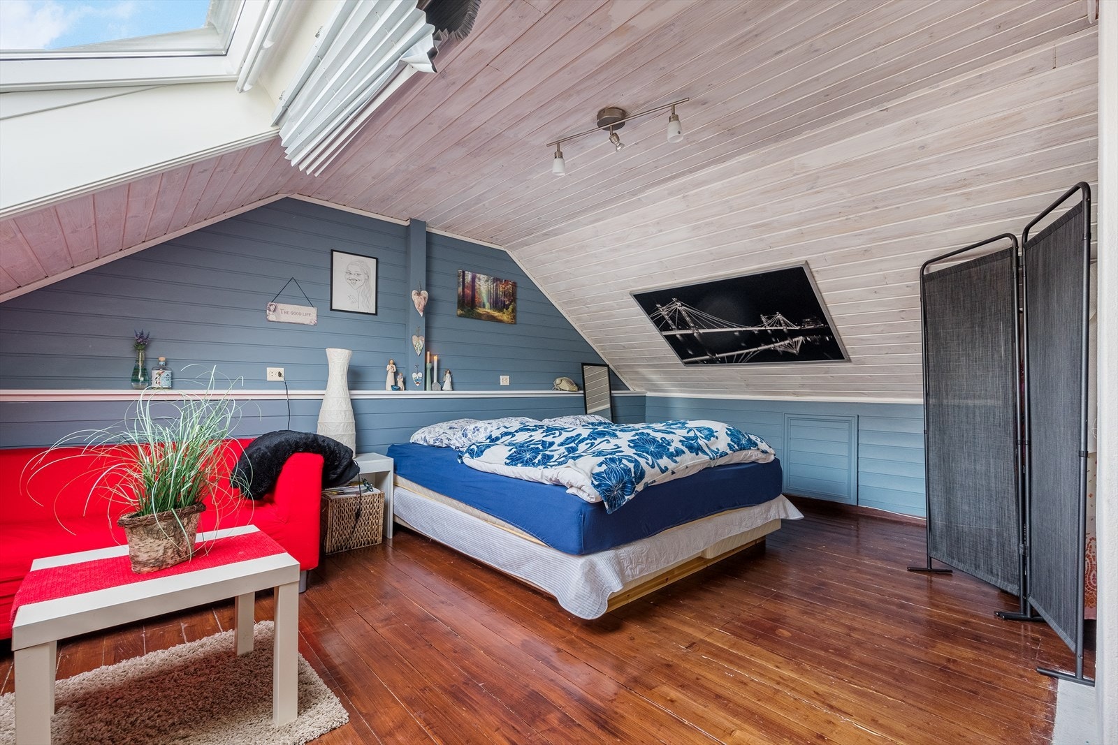 Romslig soverom Galleribilde