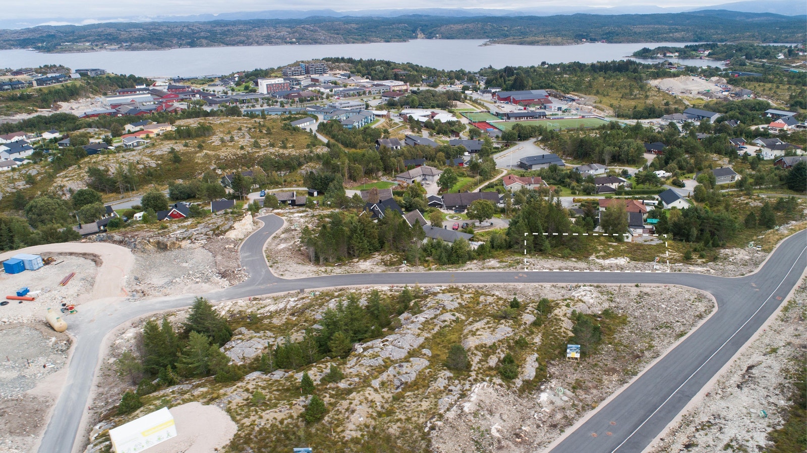 Velkommen til Litjslokheia tomt 12 Galleribilde
