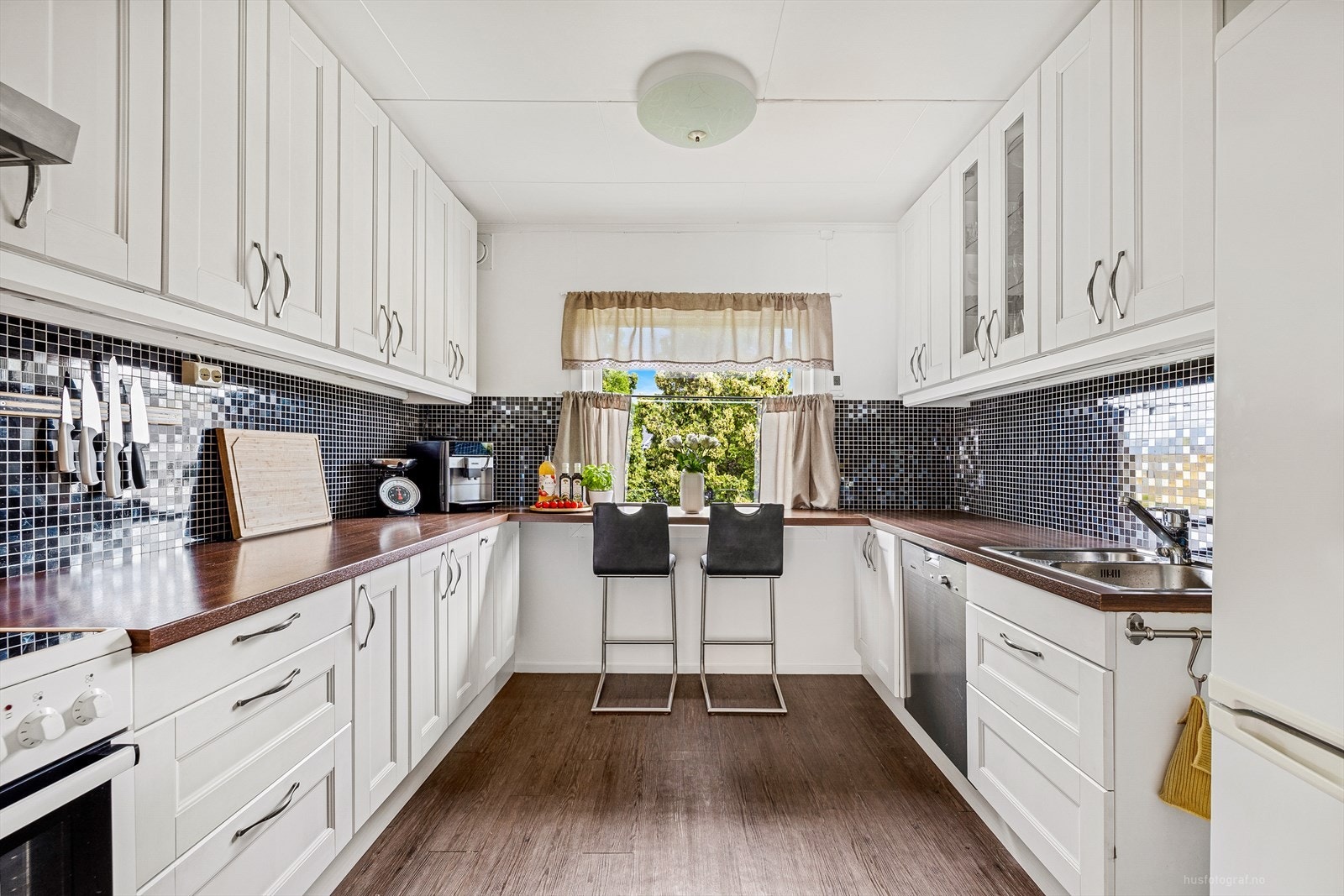 Stort og praktisk kjøkken Galleribilde