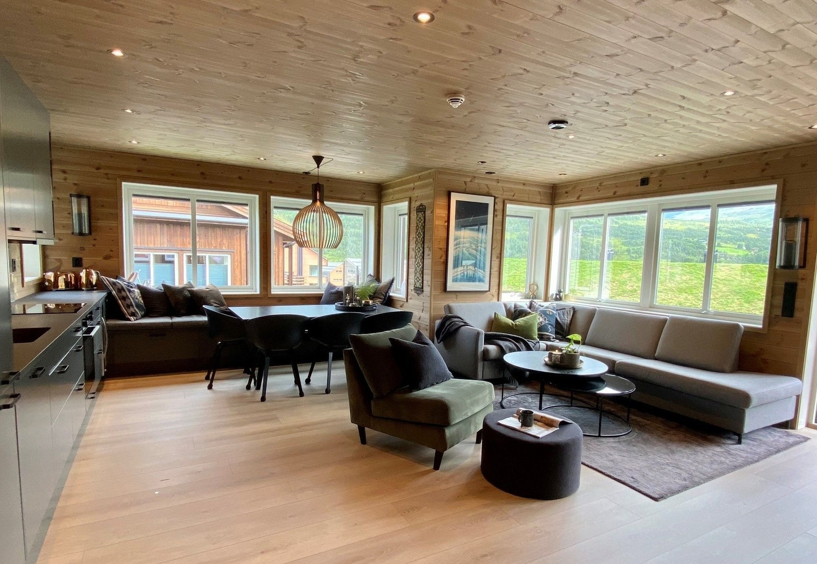 Kjøkken og stue Galleribilde