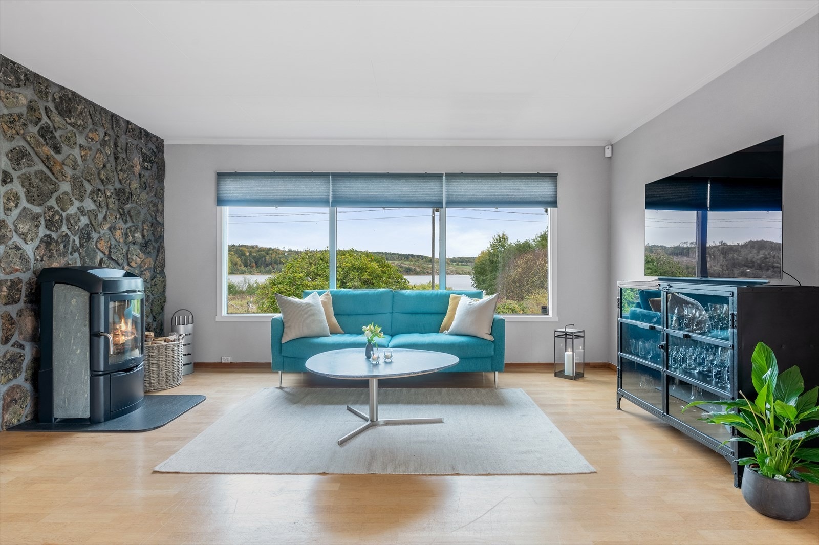 Flott utsikt mot Visterflo fra stua! Galleribilde