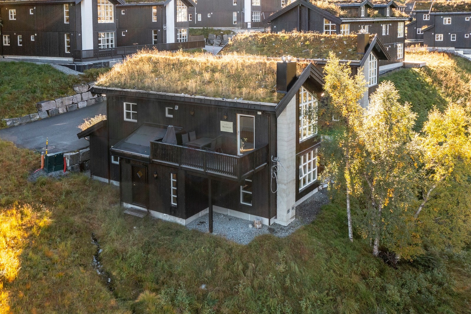 Her ser man verandaen mot øst. Galleribilde