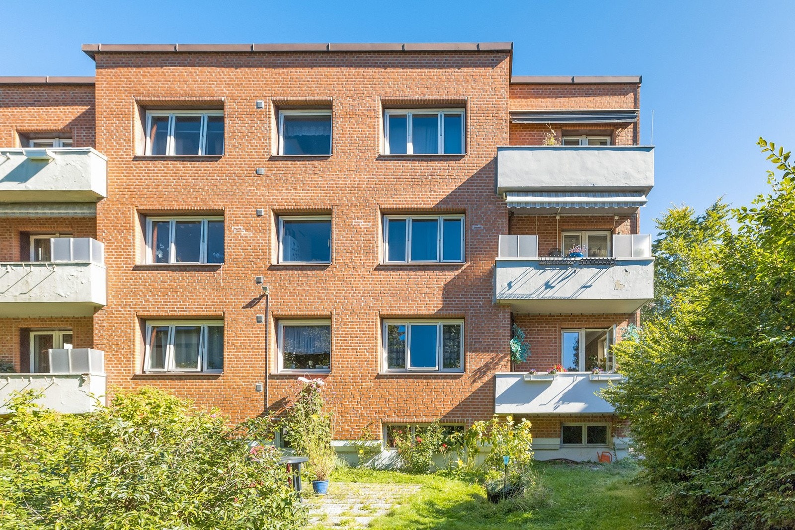 Solid konstruksjon av mur og betong Galleribilde