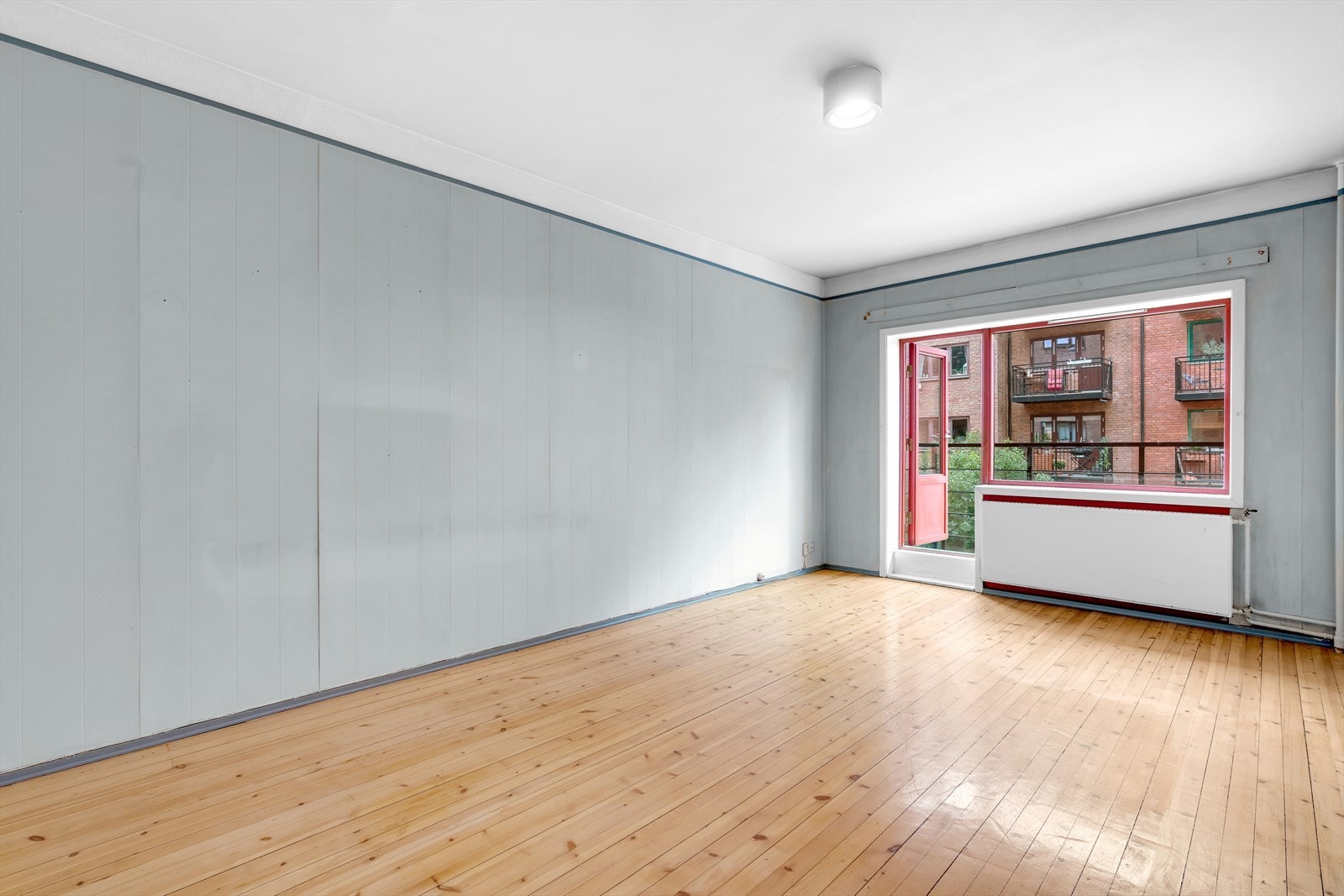 En stor og romslig 2-roms leilighet som kan omgjøres til 3-roms. Galleribilde