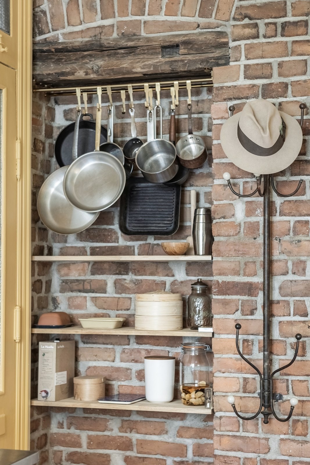 - Original teglstein er hentet frem og gir en fin kontrast - Galleribilde