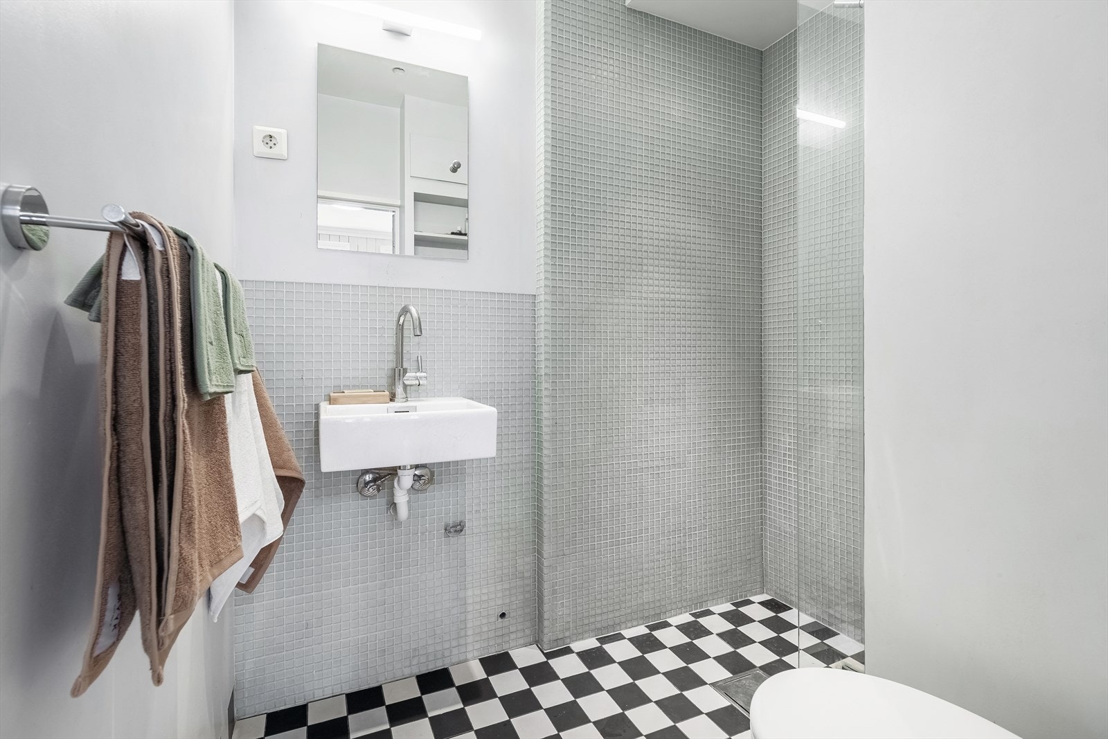 - Pent flislagt bad med varme i gulv - Galleribilde